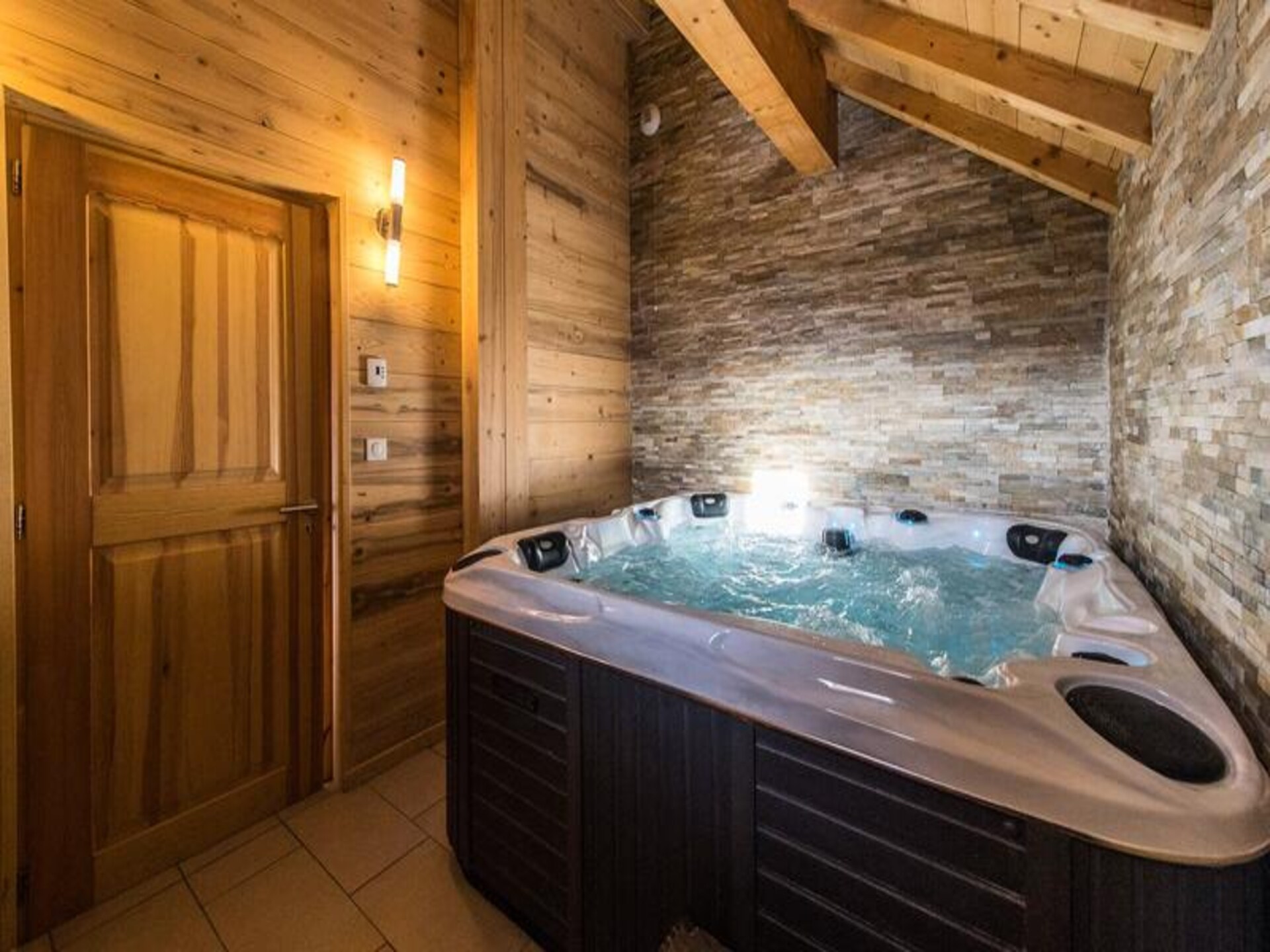 Chalet Alpette: 14-persoons chalet met jacuzzi op 150m van de piste in La Toussuire - foto 12