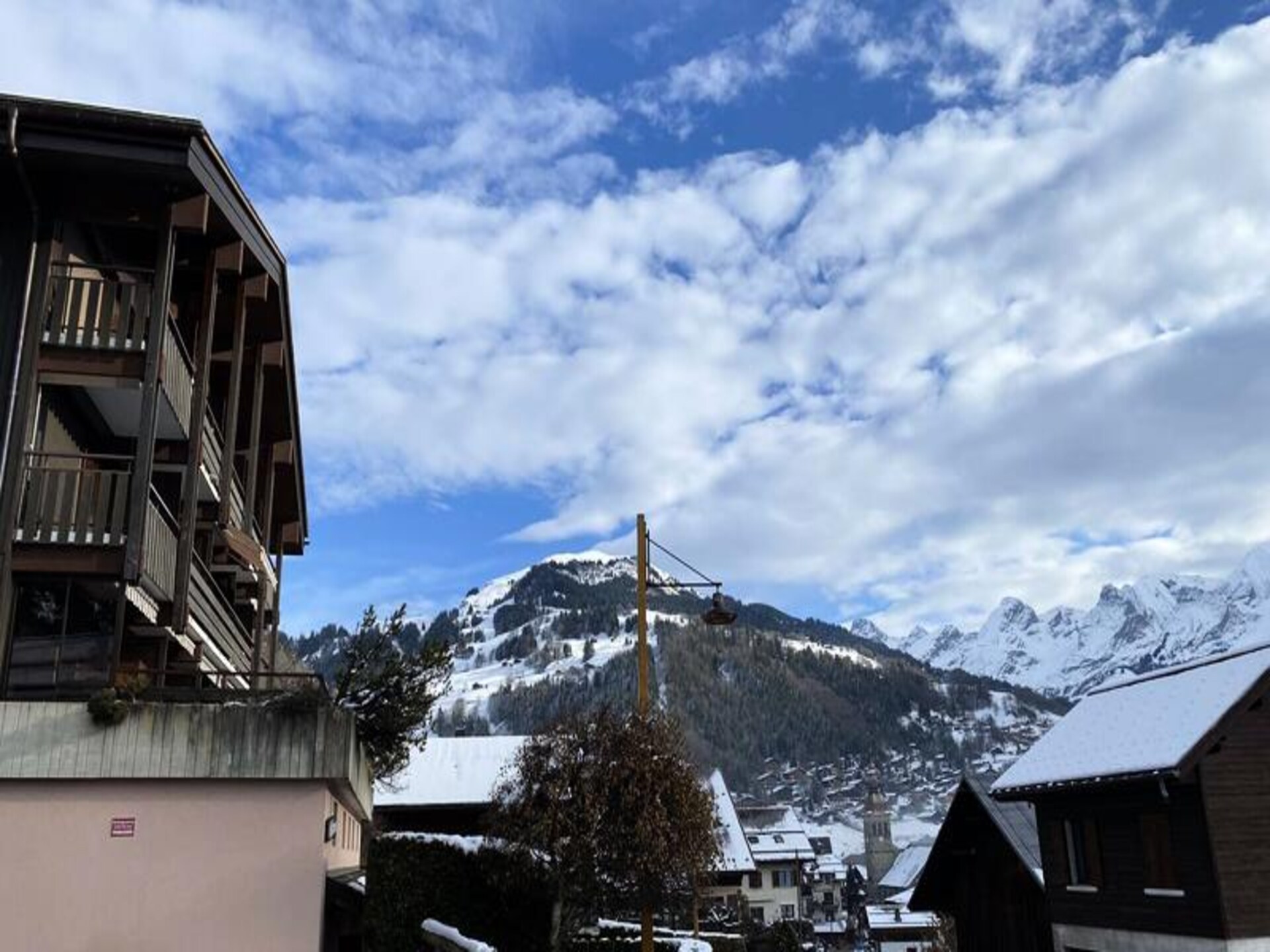 Appartement met panoramisch uitzicht op de Aravis, vlakbij het centrum - foto 14
