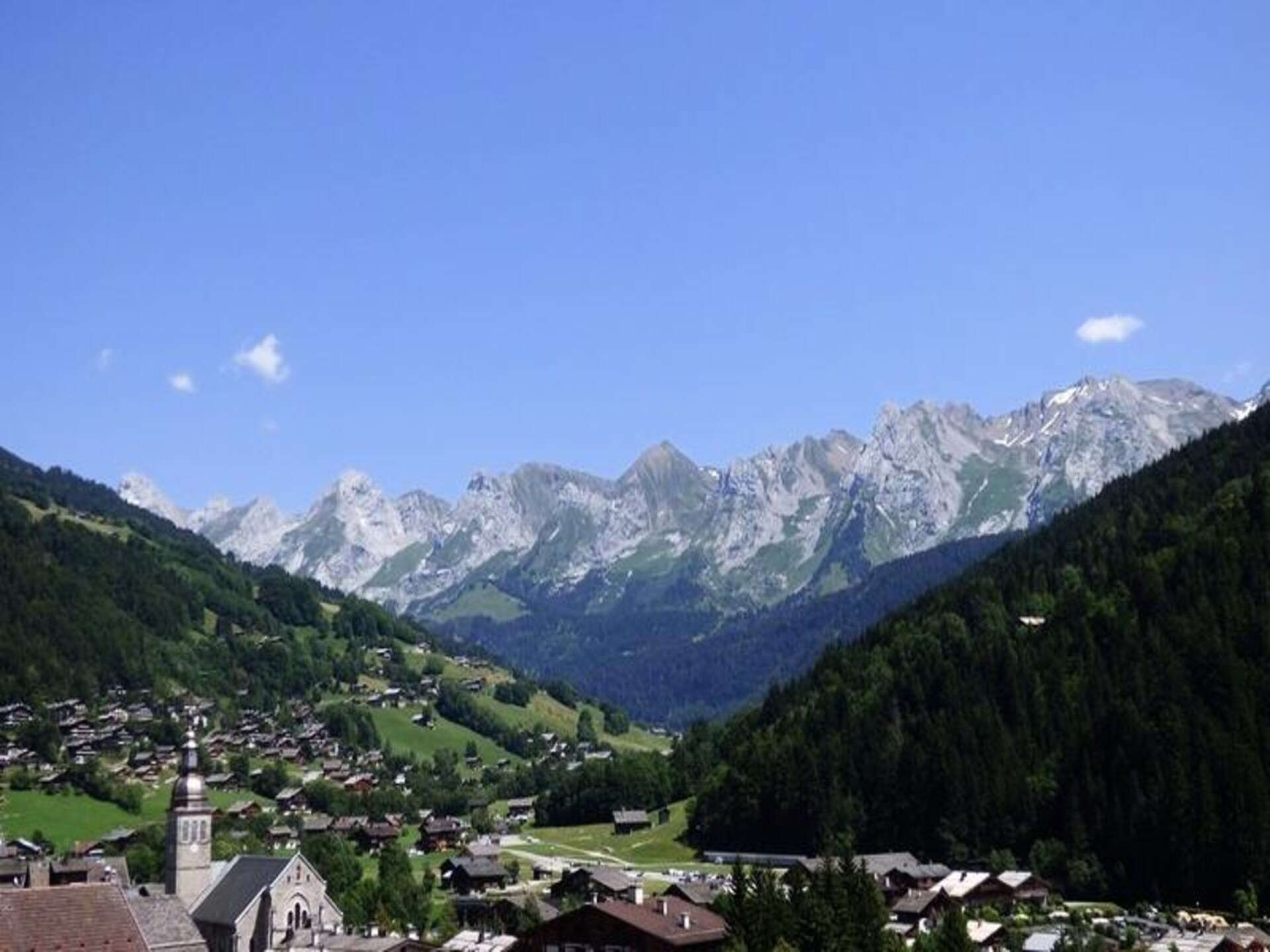 Appartement met panoramisch uitzicht op de Aravis, vlakbij het centrum - foto 15