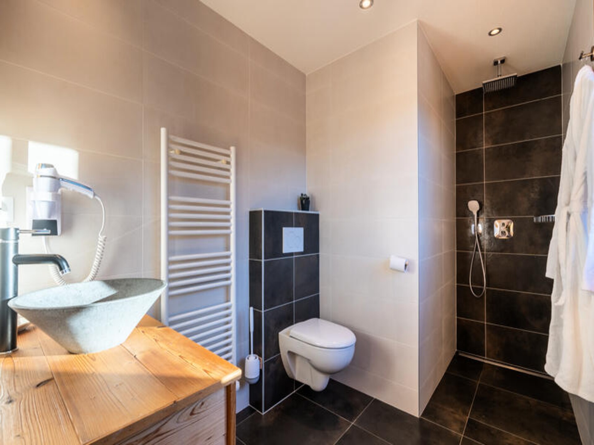 Chalet Hartza: Luxe 12-persoons chalet met sauna en panoramisch uitzicht - foto 10