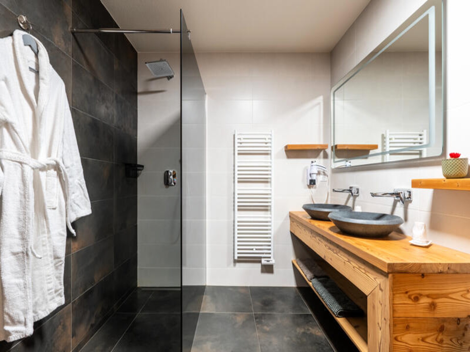 Chalet Hartza: Luxe 12-persoons chalet met sauna en panoramisch uitzicht - foto 11