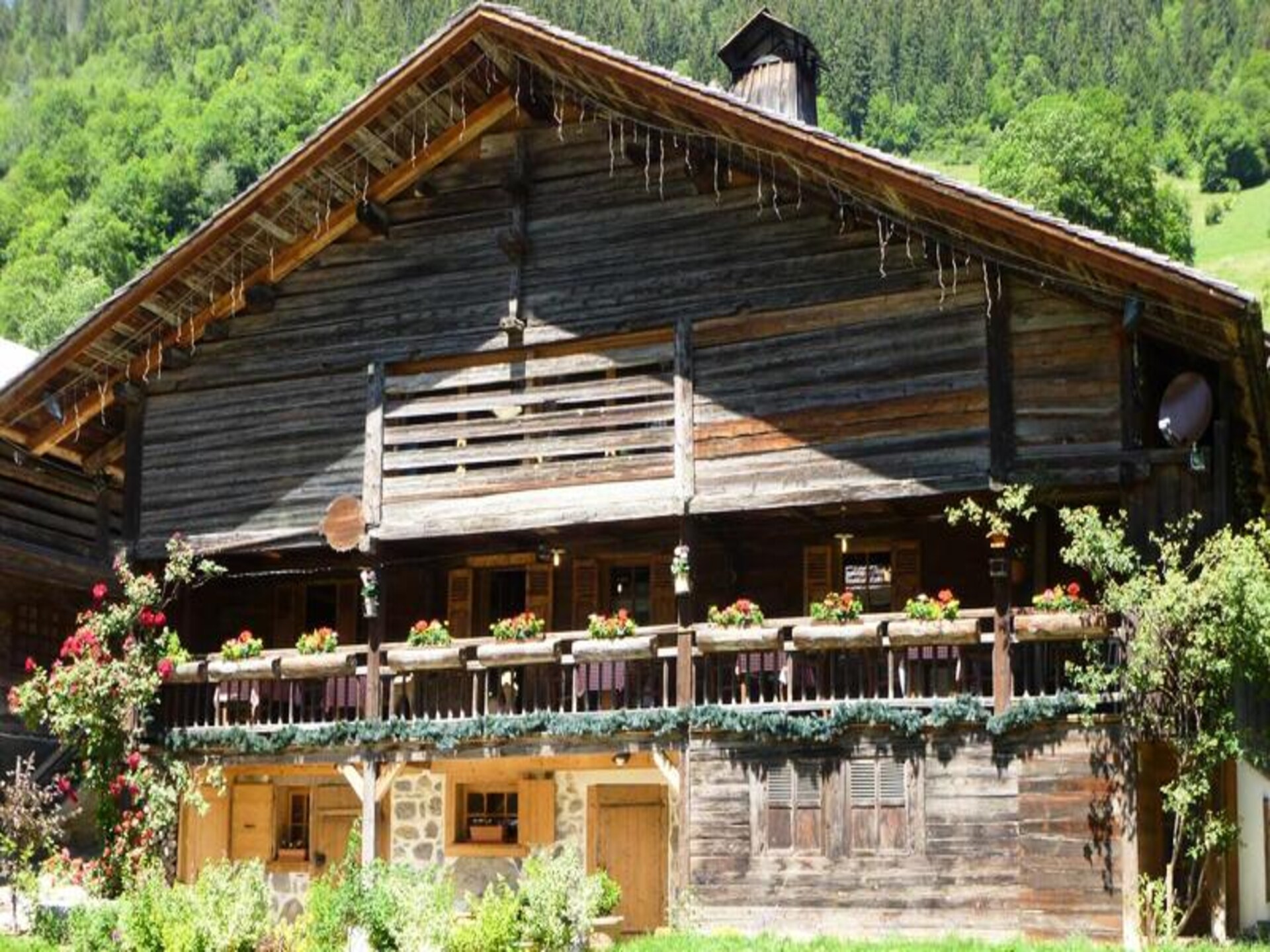 Authentiek Alpenappartement met sauna, 300m van dorpshart Grand-Bornand - foto 13