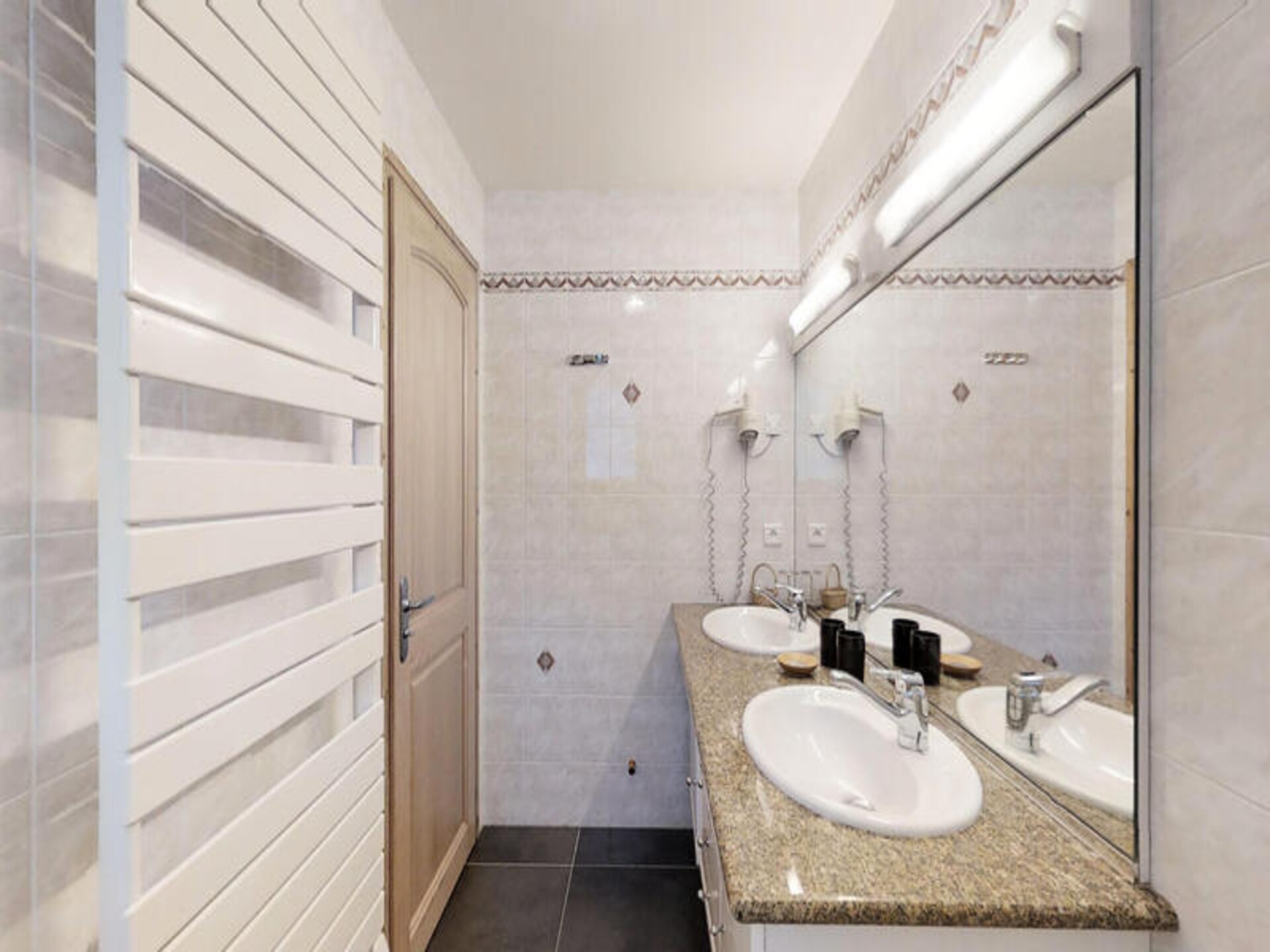 Ruim appartement voor 9 personen aan de pistes in Le Grand Bornand - foto 12