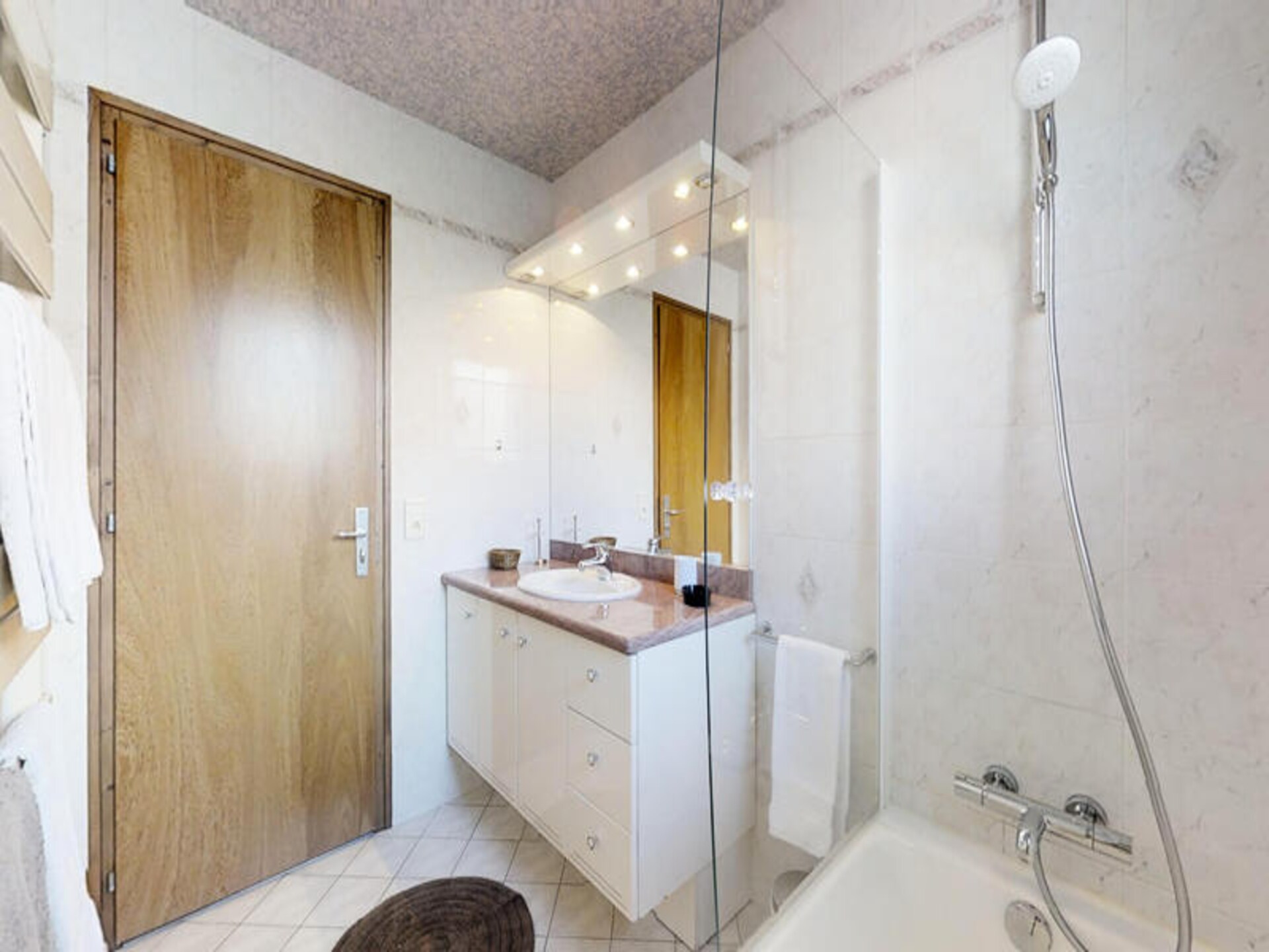 Authentiek Alpenappartement op 100m van de piste in Le Grand Bornand - foto 9