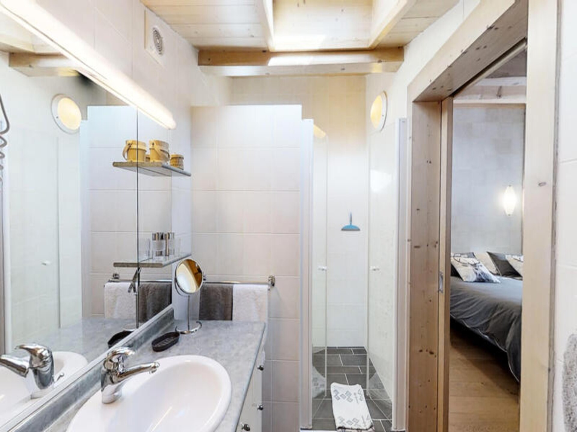 Authentiek appartement in Chinaillon, direct bij de piste en met gedeelde tuin - foto 12
