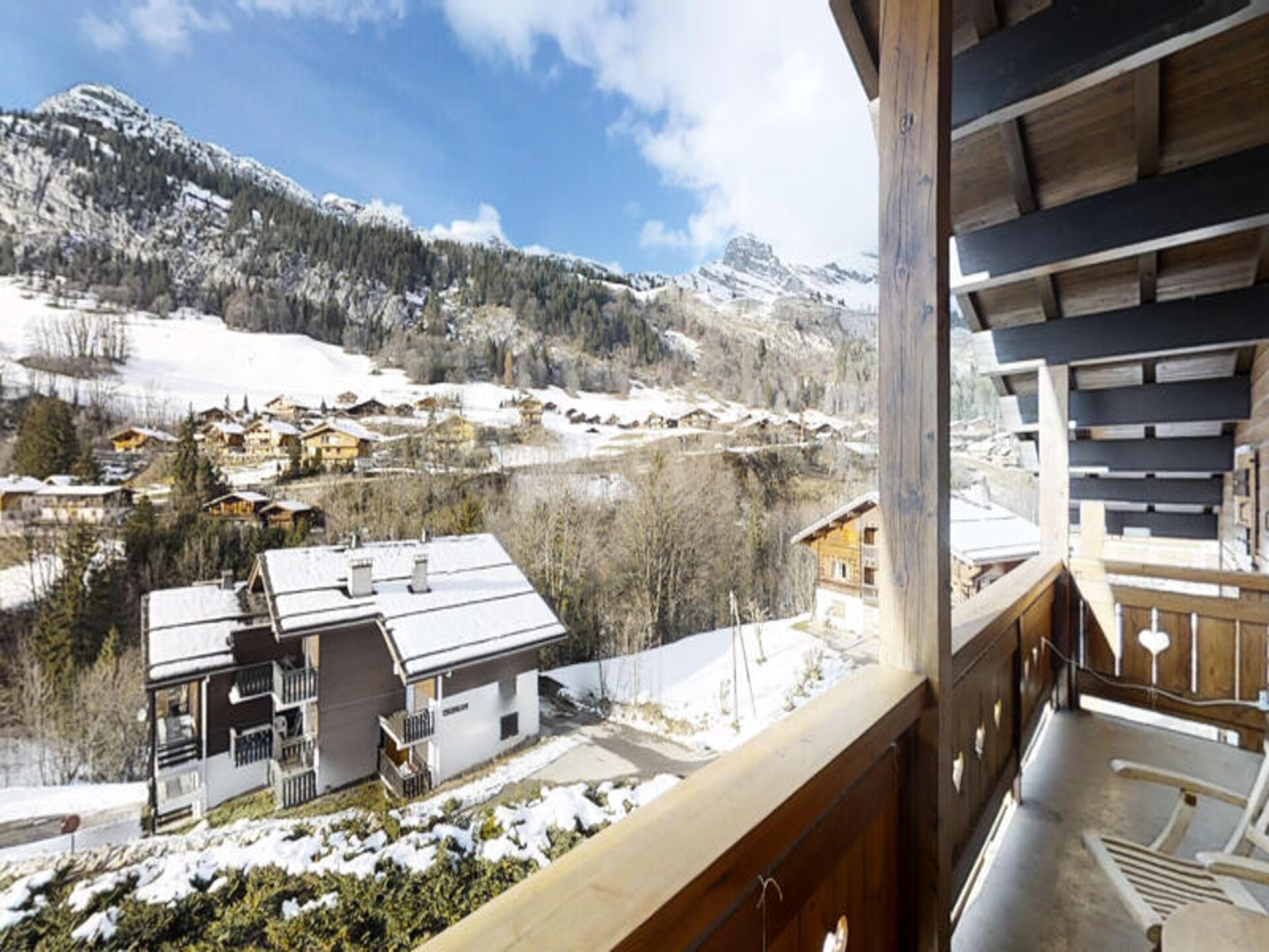 Authentiek appartement in Chinaillon, direct bij de piste en met gedeelde tuin - foto 13