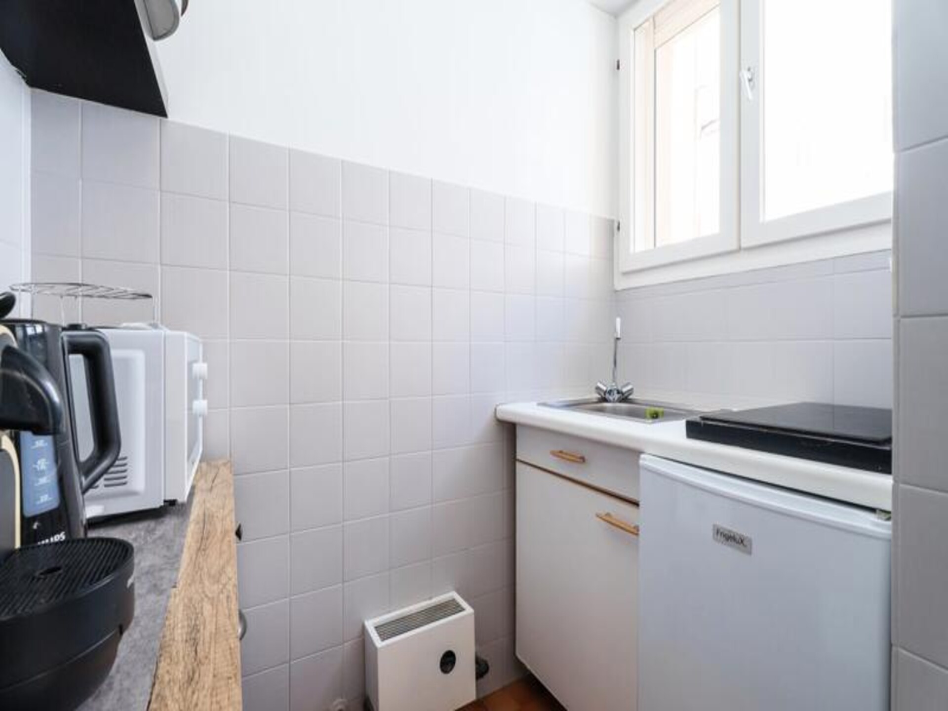 Lichte studio met balkon in hartje Nice, vlakbij tram en markt - foto 9