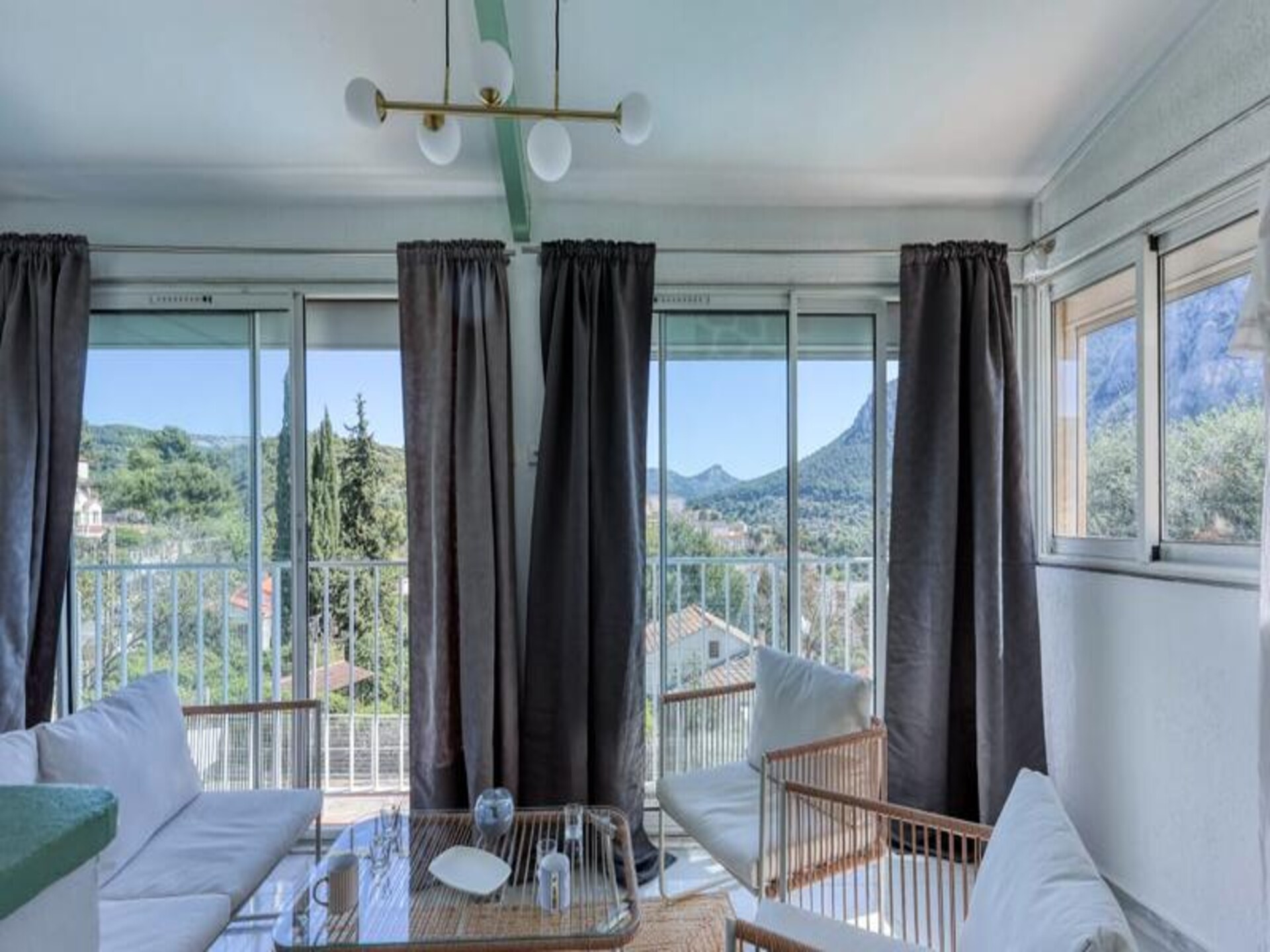 Villa Helvétie: Luxe appartement met privézwembad en uitzicht op Mont Faron - foto 10