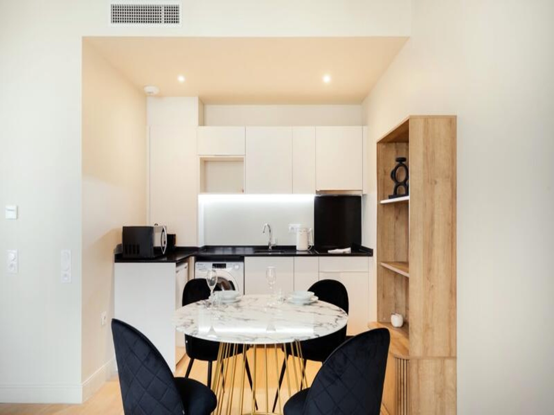 Charmant appartement in hartje Antibes, vlakbij strand en markt - foto 8