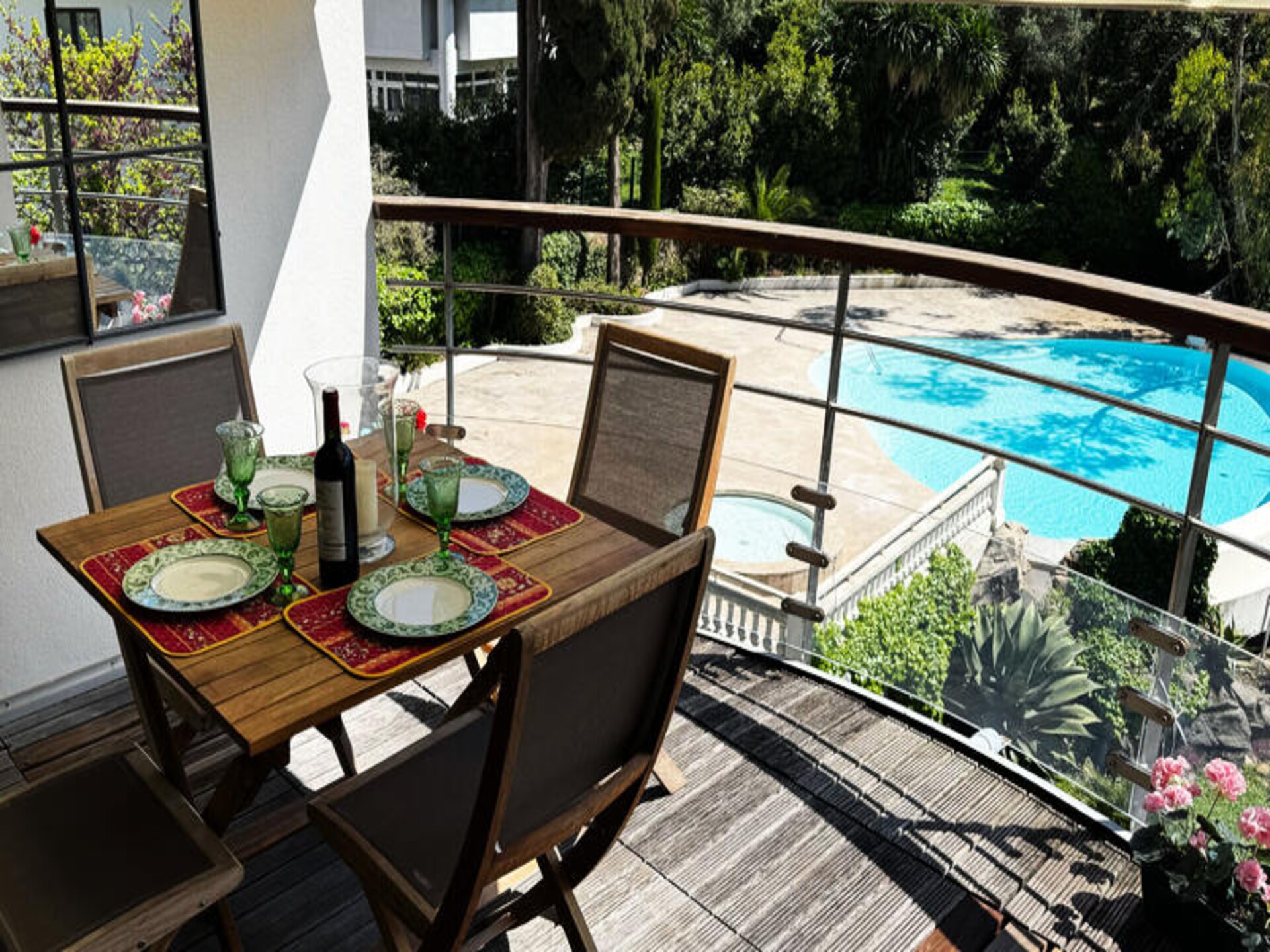 Licht appartement met balkon en zwembad in Cannes - foto 1