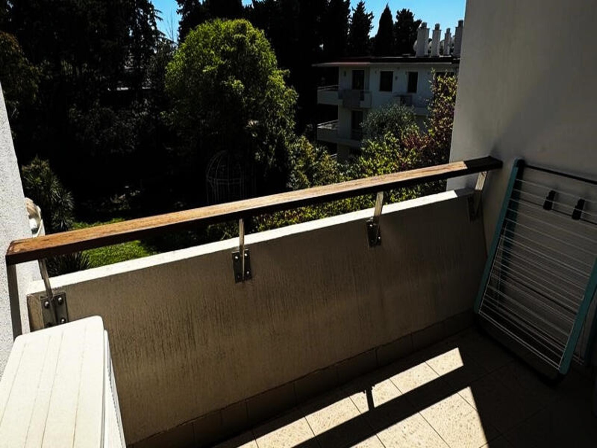 Licht appartement met balkon en zwembad in Cannes - foto 12