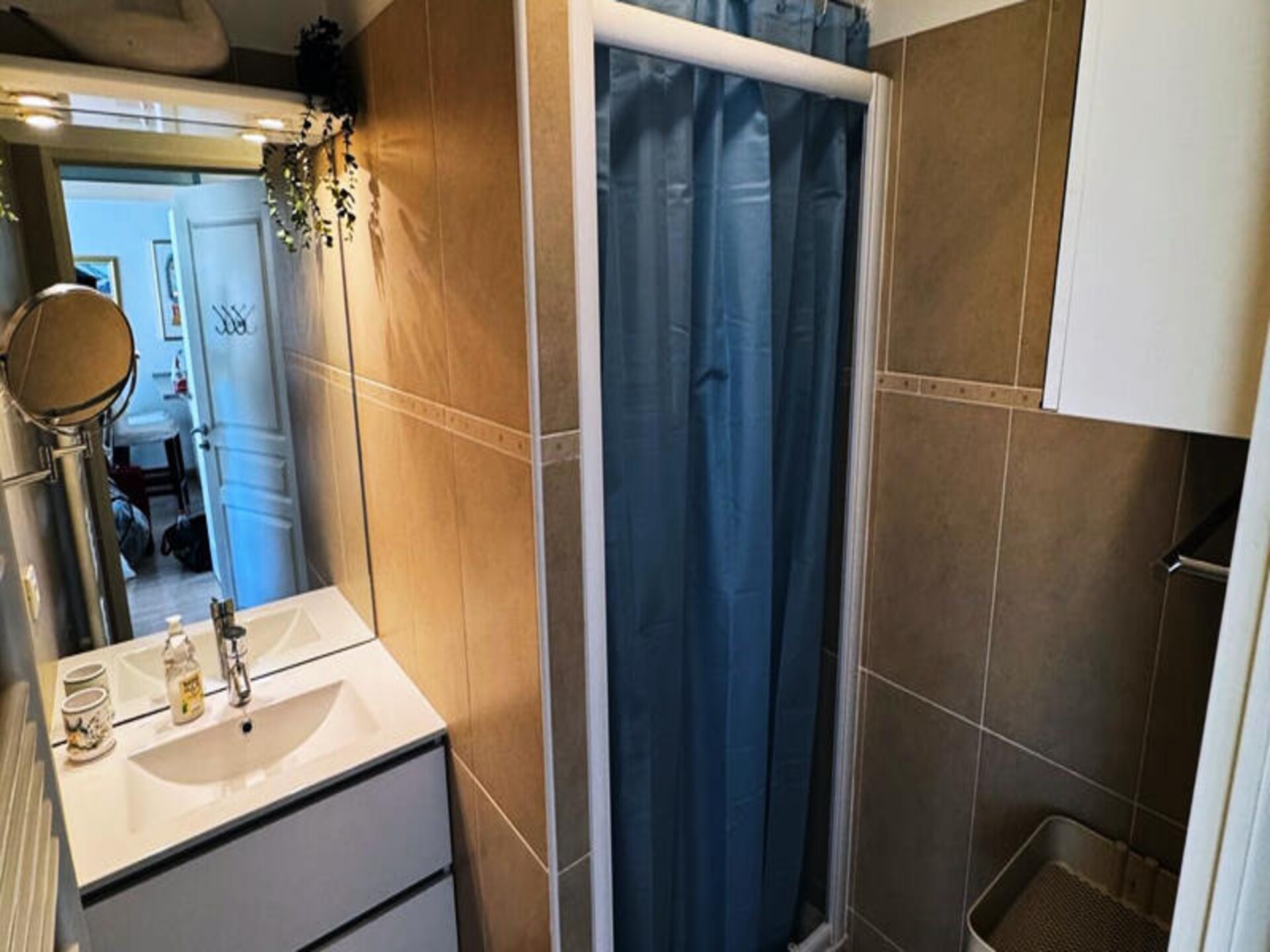 Licht appartement met balkon en zwembad in Cannes - foto 16