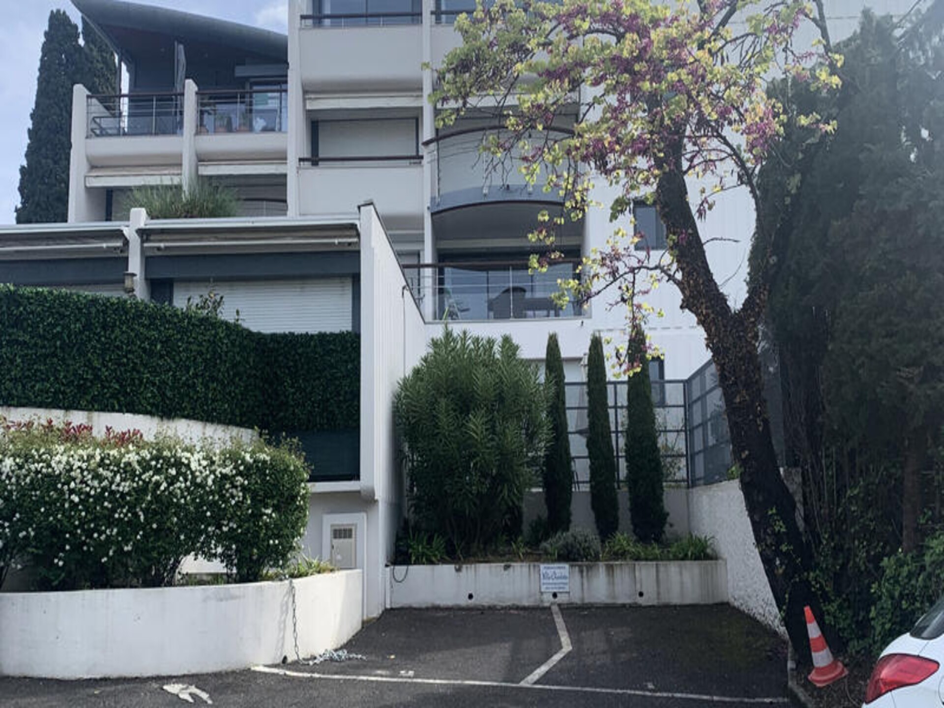Licht appartement met balkon en zwembad in Cannes - foto 20