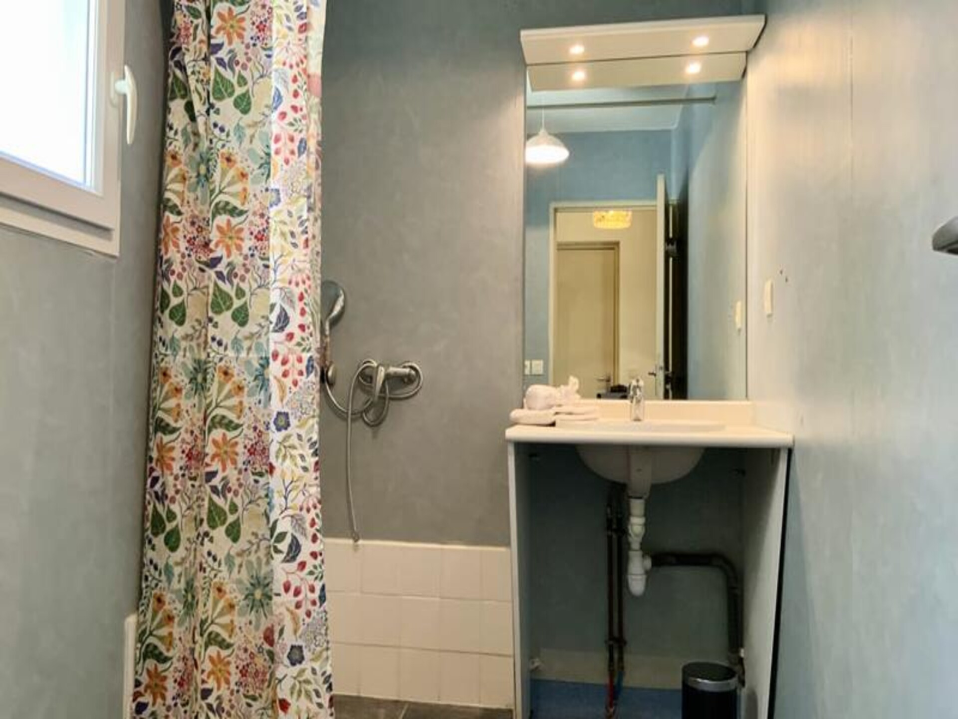 Appartement met terras op 10 min van Thermen van Avène, zwembad - foto 14