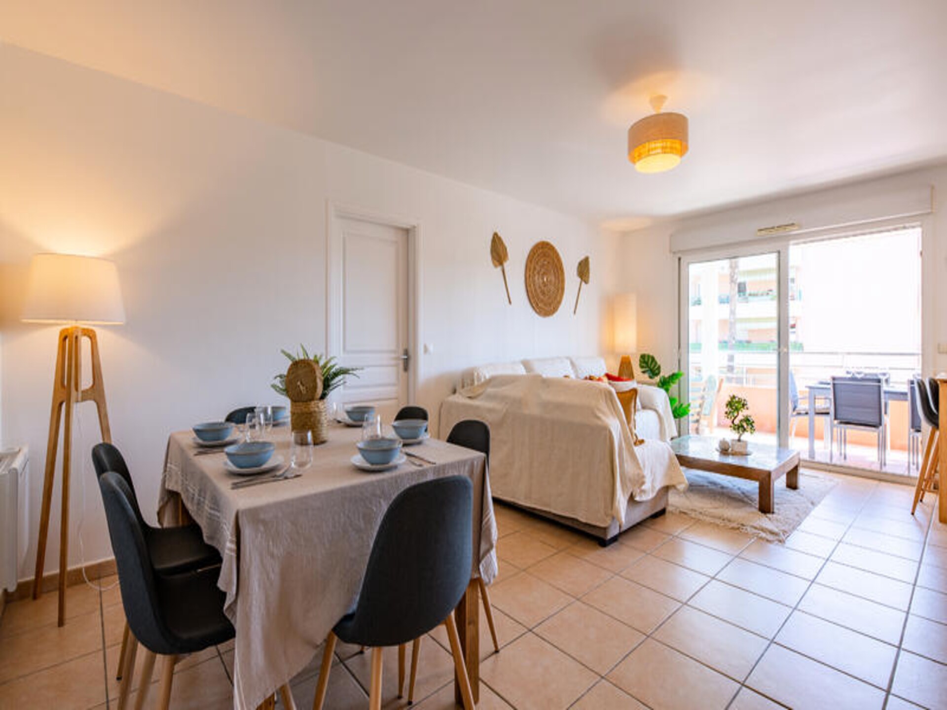 Licht appartement in Saint-Raphaël met terras, zwembad en garage - foto 9