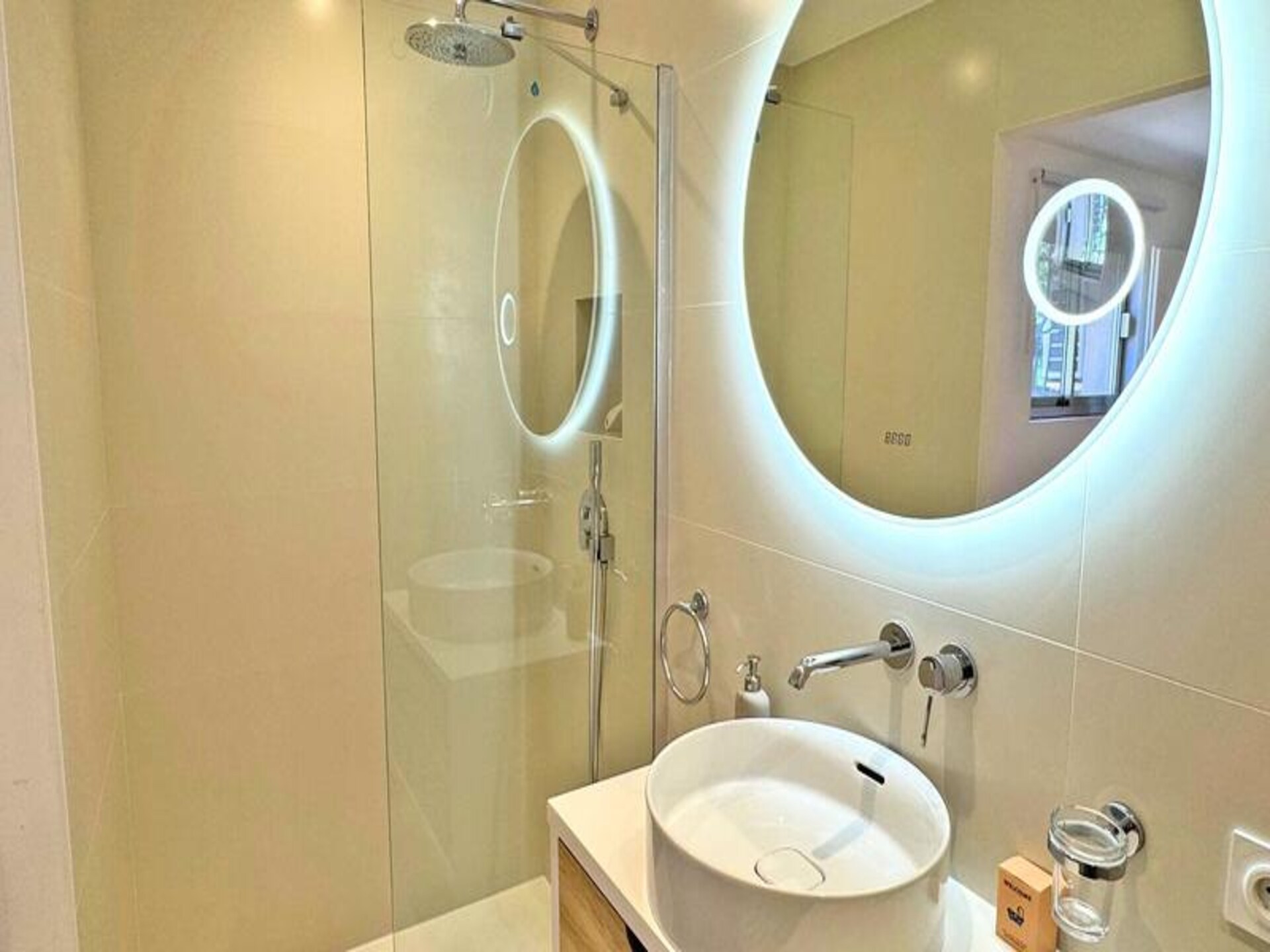 Luxe appartement met zeezicht, tuin en airco nabij strand Sainte-Maxime - foto 13