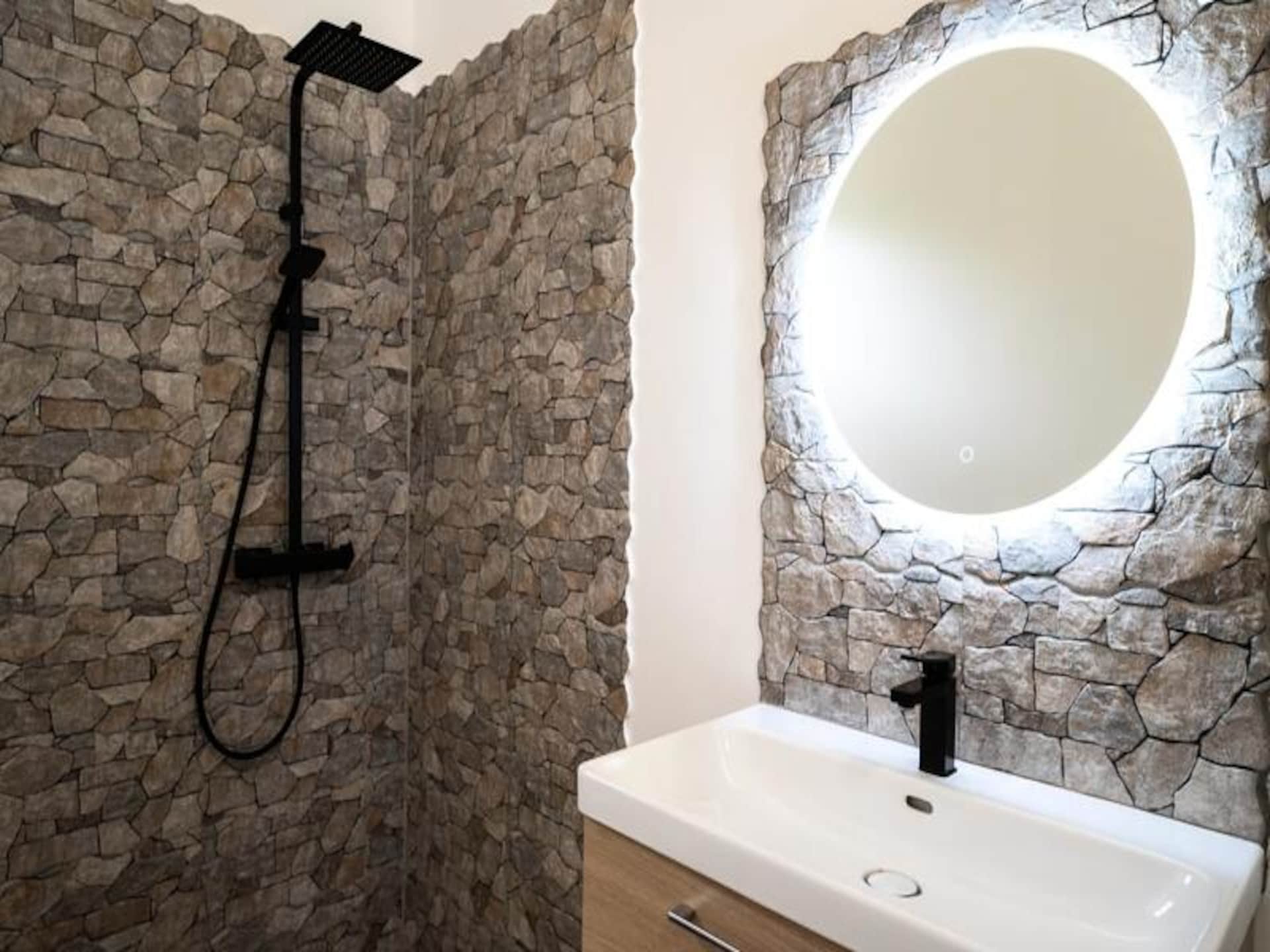 Villa Aura: prive-oase met panoramisch uitzicht op Les Saintes - foto 13