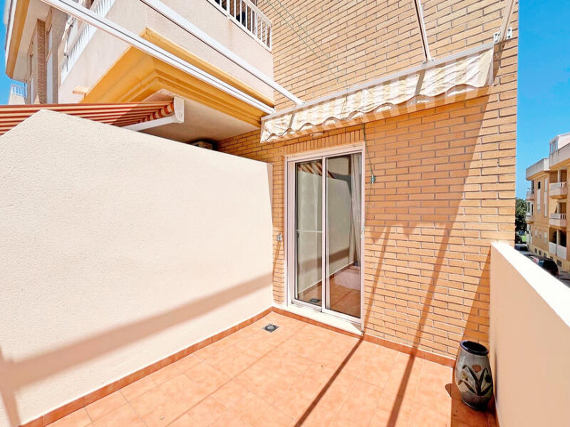 Licht appartement op 100 meter van het strand in Puerto de Sagunto - foto 25