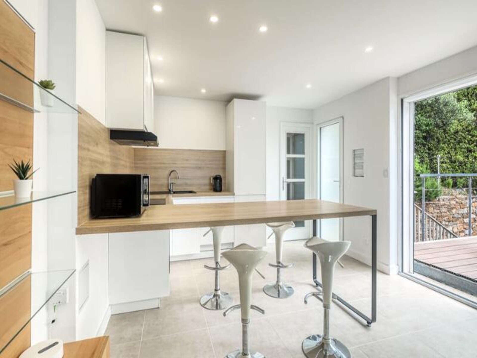 Gerenoveerd appartement met panoramisch zeezicht en groot balkon in Aiguebelle - foto 9