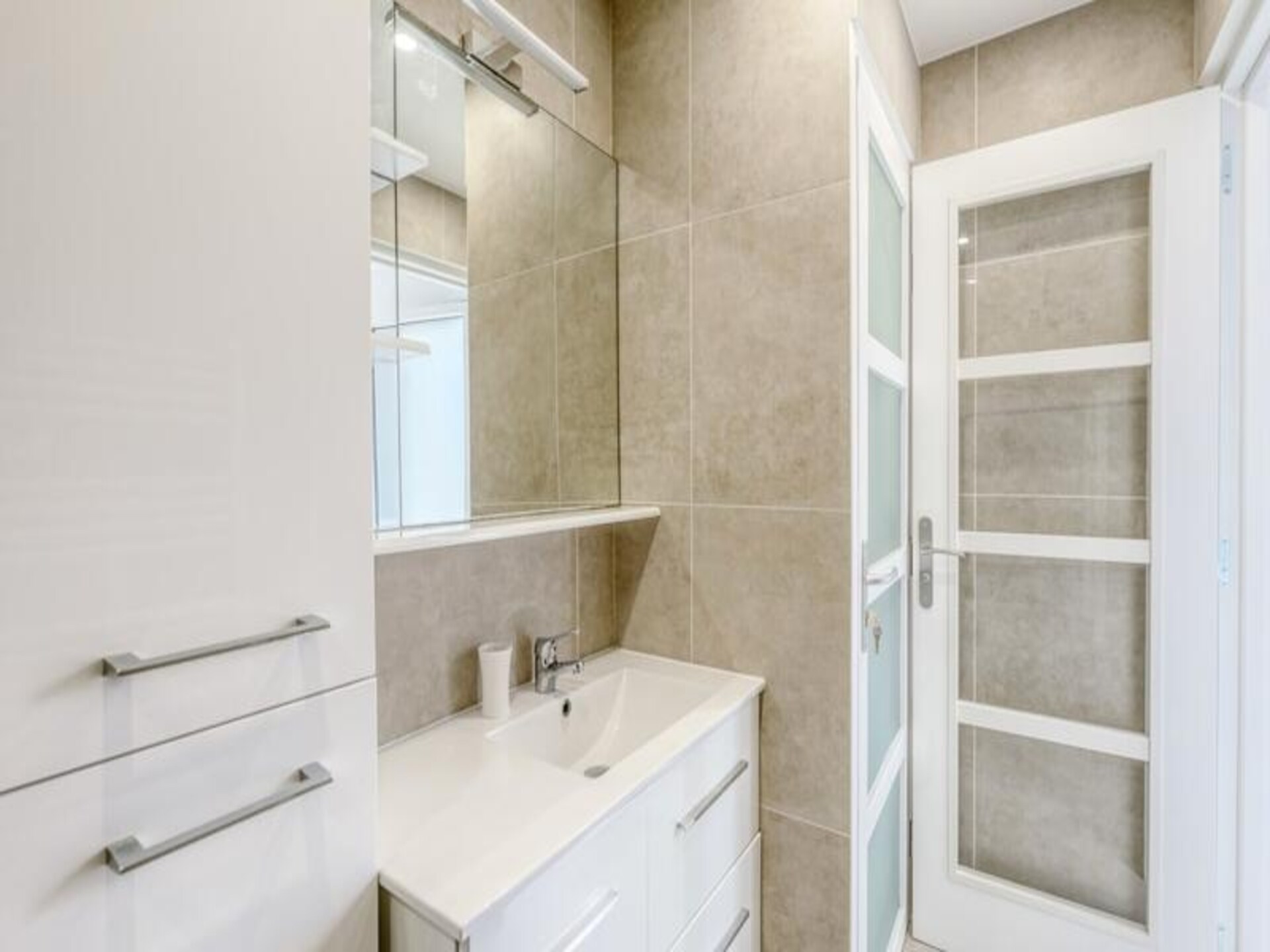 Gerenoveerd appartement met panoramisch zeezicht en groot balkon in Aiguebelle - foto 26