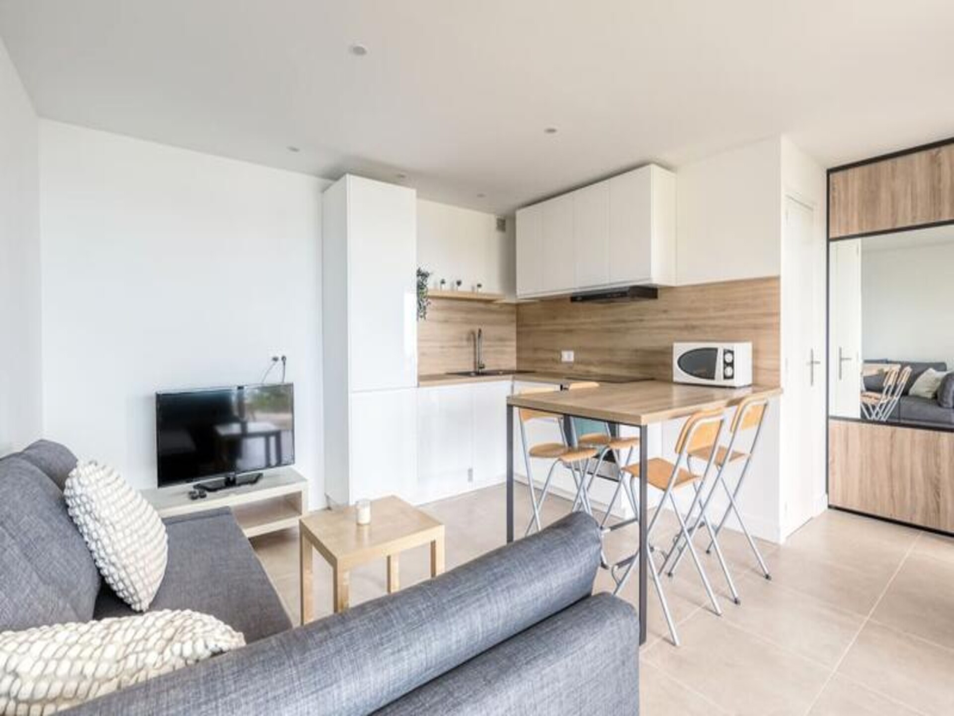 Licht appartement met terras en zeezicht op de heuvel van Aiguebelle - foto 11