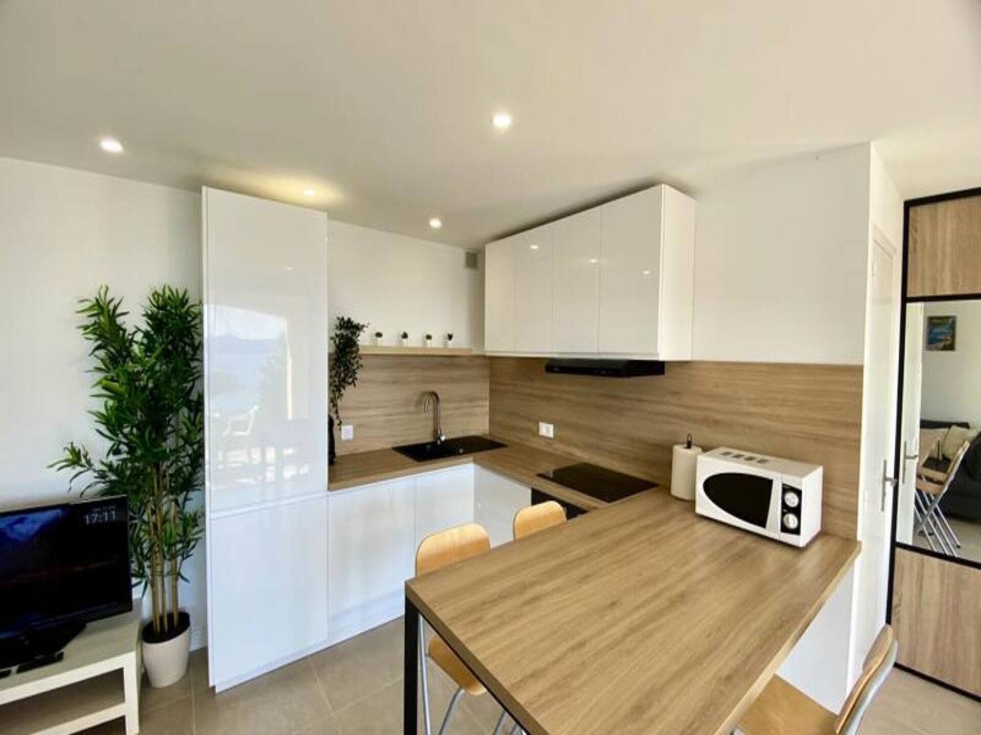 Licht appartement met terras en zeezicht op de heuvel van Aiguebelle - foto 21