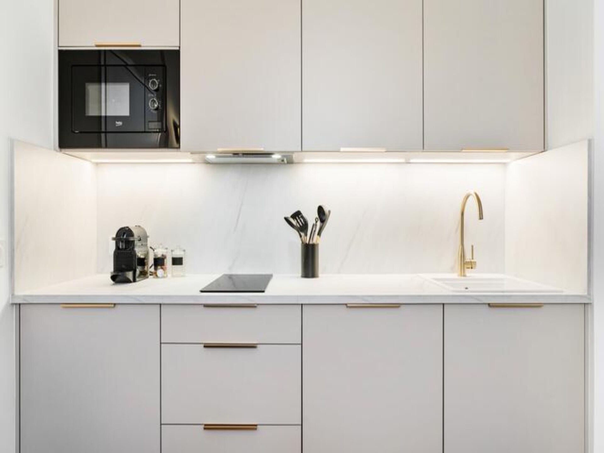 Stijlvol appartement in het hart van Cannes, vlakbij zee en Croisette - foto 6