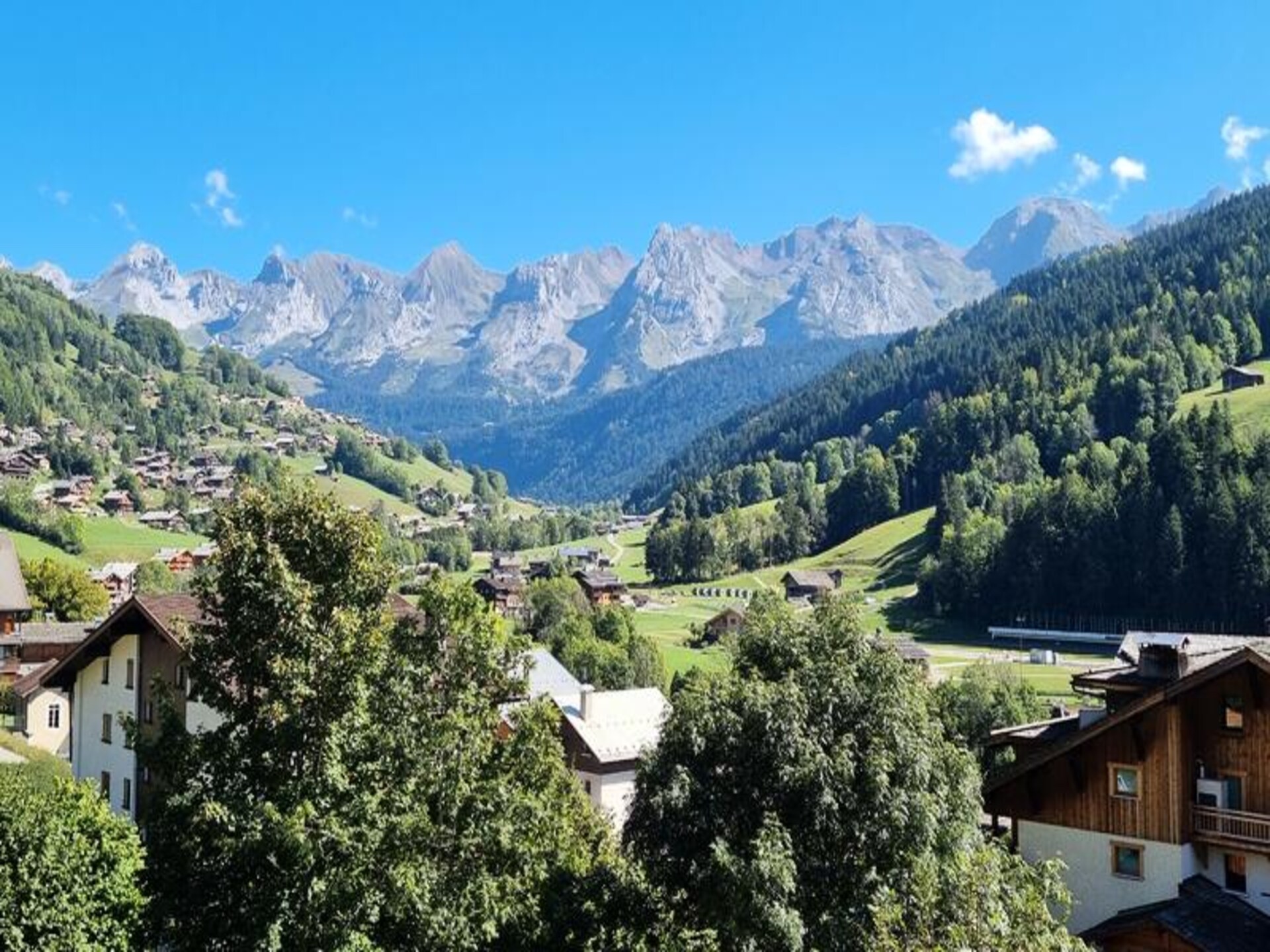 Ruim appartement voor 9 in Grand-Bornand, vlakbij centrum en piste - foto 12