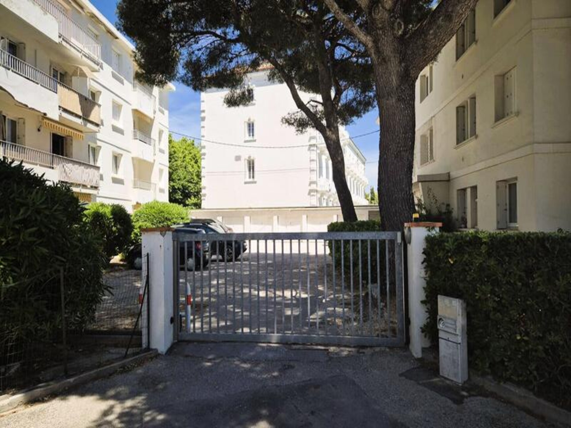 Modern appartement op 100 meter van het strand in Sablettes - foto 16