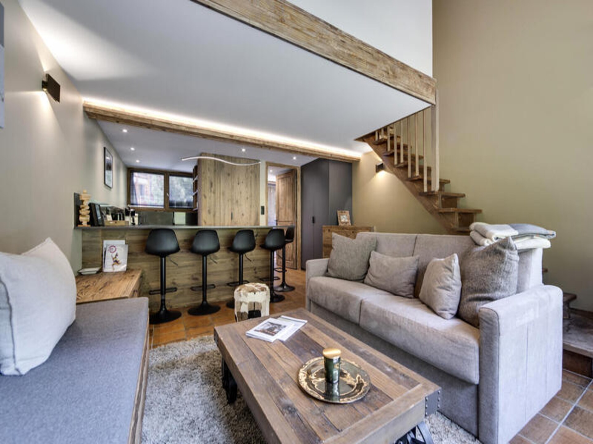 Authentiek 3-slaapkamer appartement in autovrije wijk Rogoney, Val d'Isère - foto 1