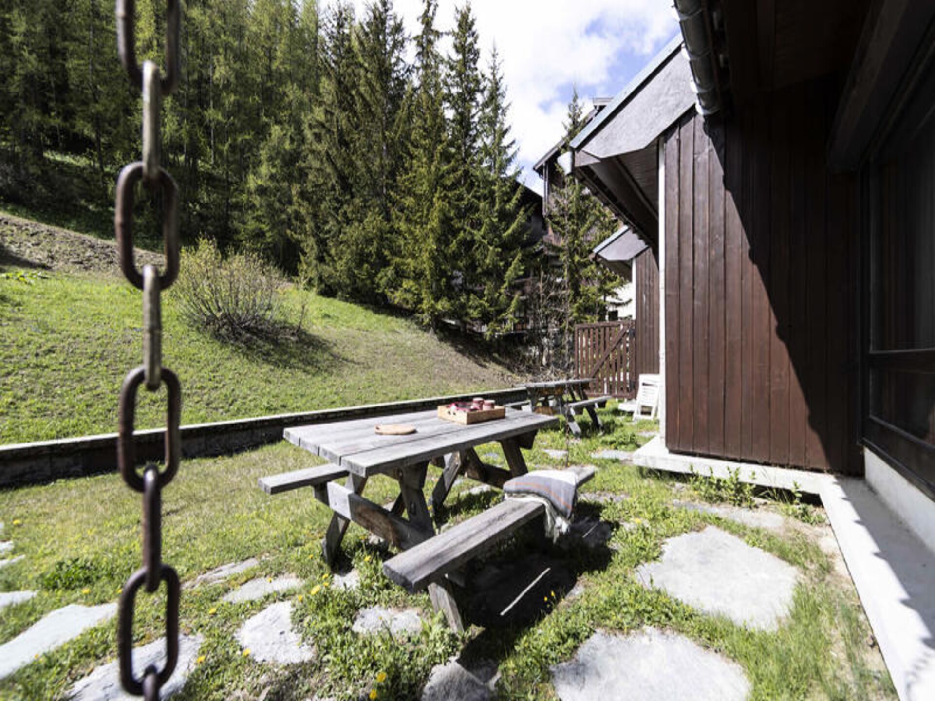 Authentiek 3-slaapkamer appartement in autovrije wijk Rogoney, Val d'Isère - foto 3