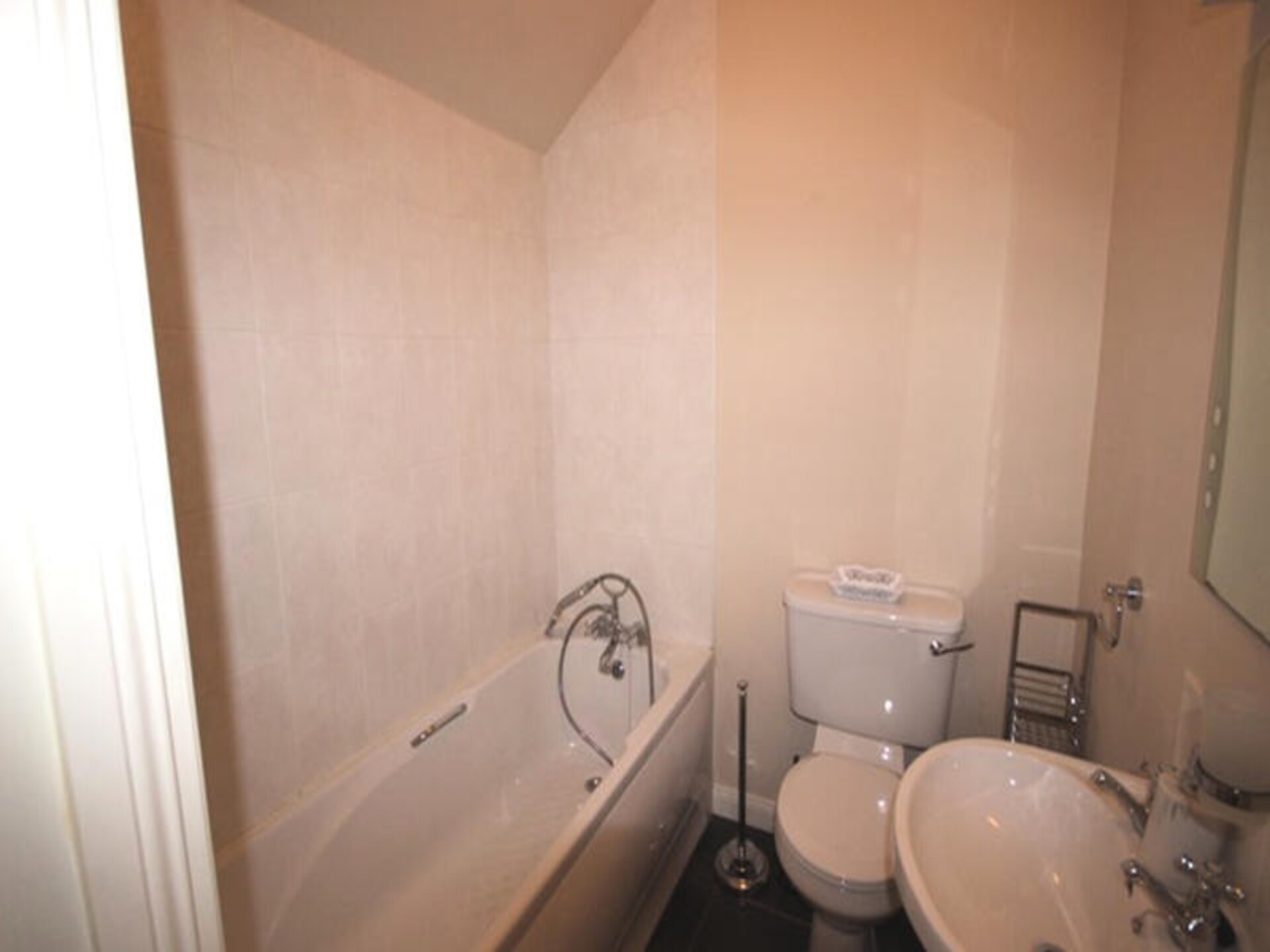 Knus rijtjeshuis in het hart van Clifden, Connemara – 2 slaapkamers - foto 11