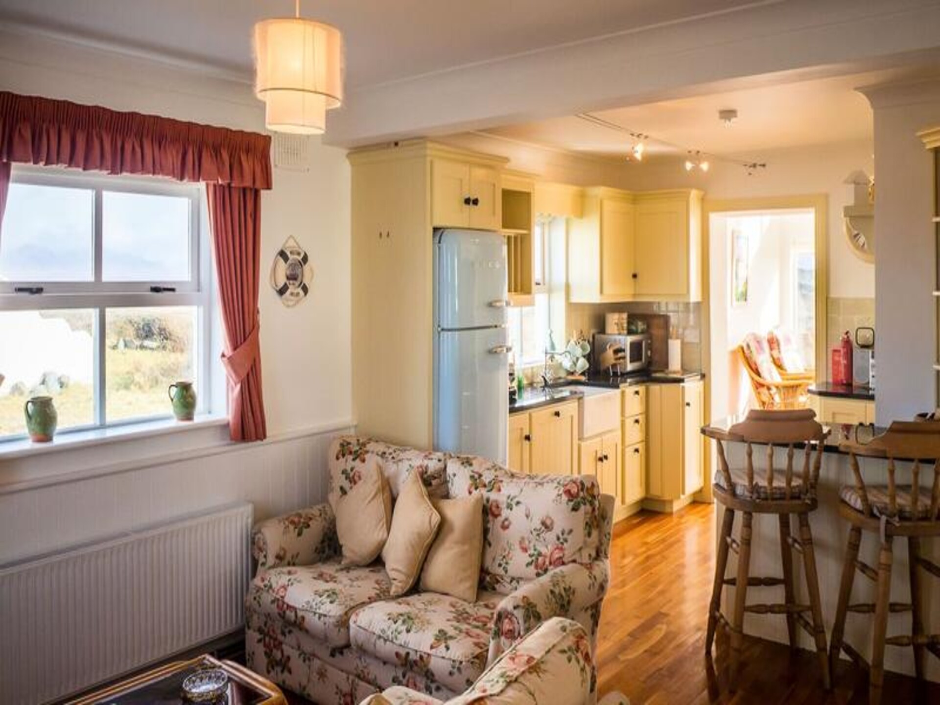 Ruim appartement voor 6 in Ballyconneely, Connemara met tuin en zeezicht - foto 4