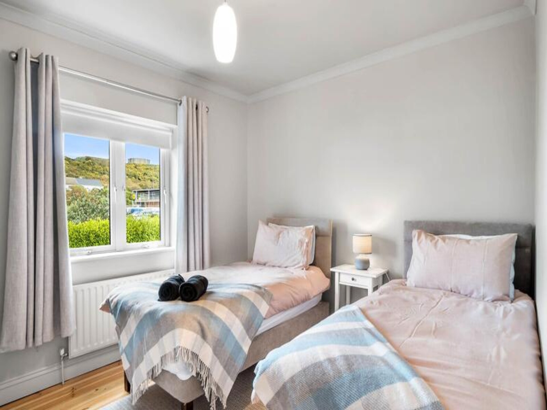 Ruim 3-slaapkamer appartement in hartje Clifden met privétuin - foto 13