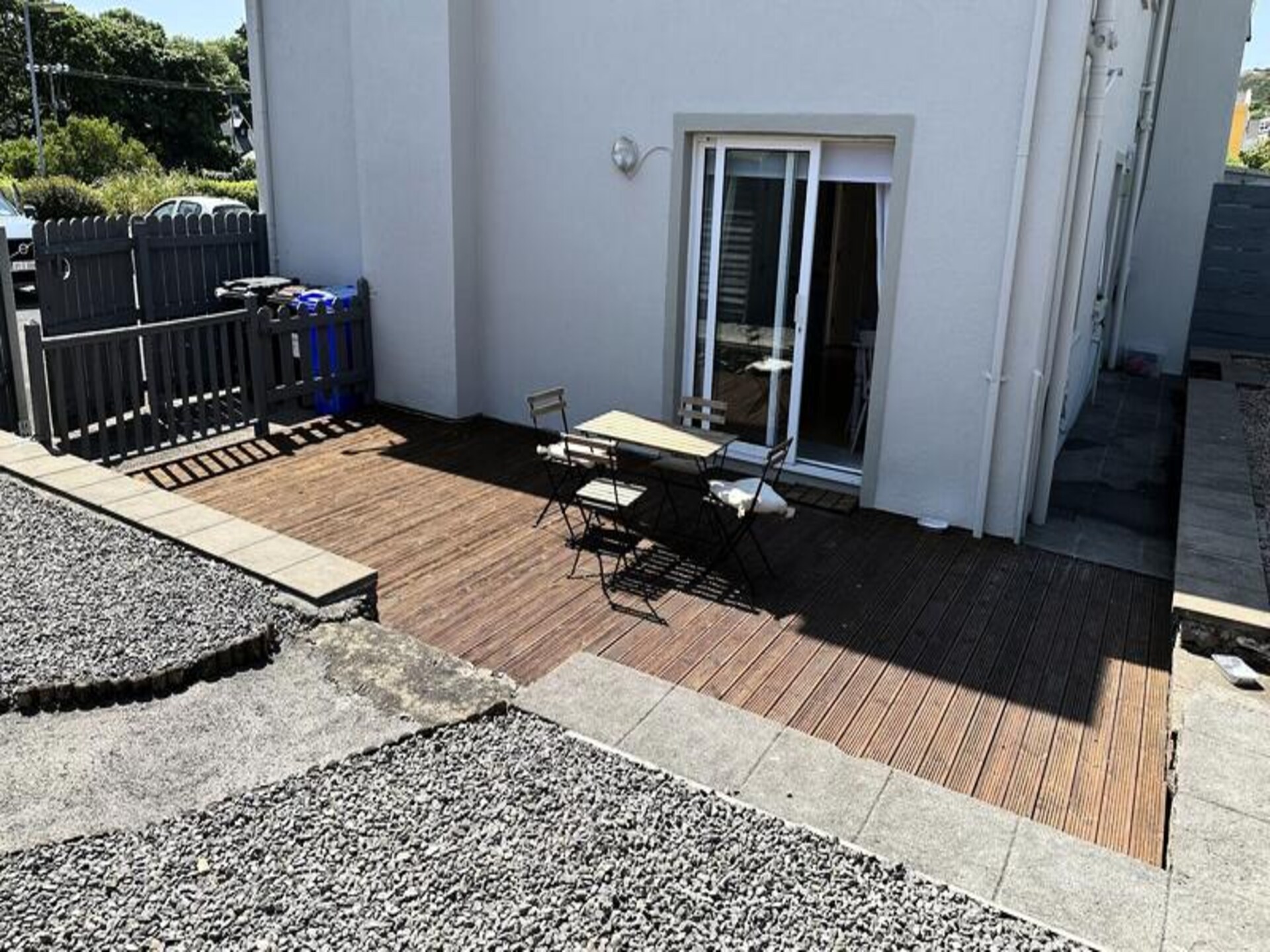Ruim 3-slaapkamer appartement in hartje Clifden met privétuin - foto 20
