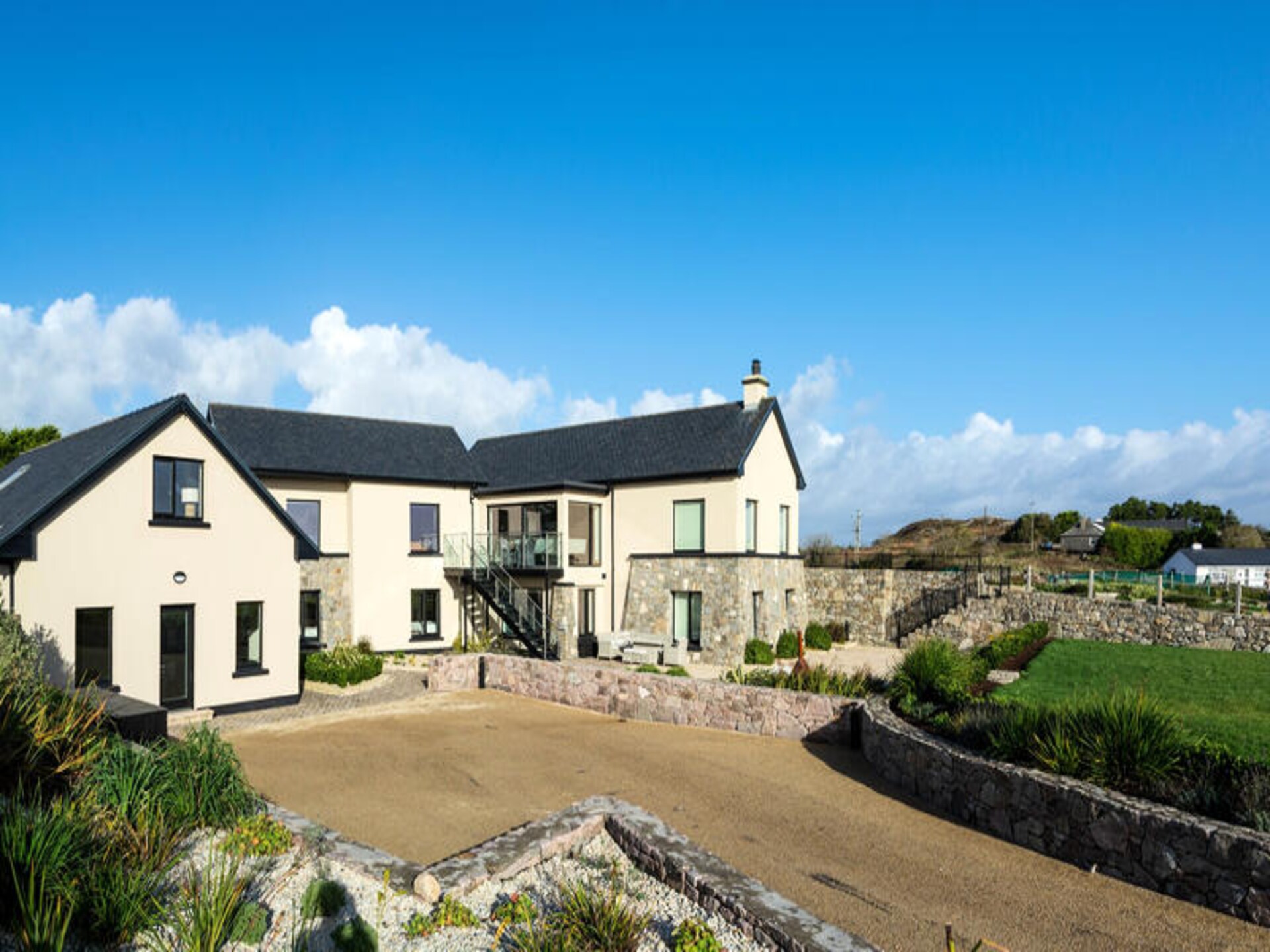 Ruim 6-slaapkamer huis aan de wilde kust van Carraroe, Connemara - foto 1