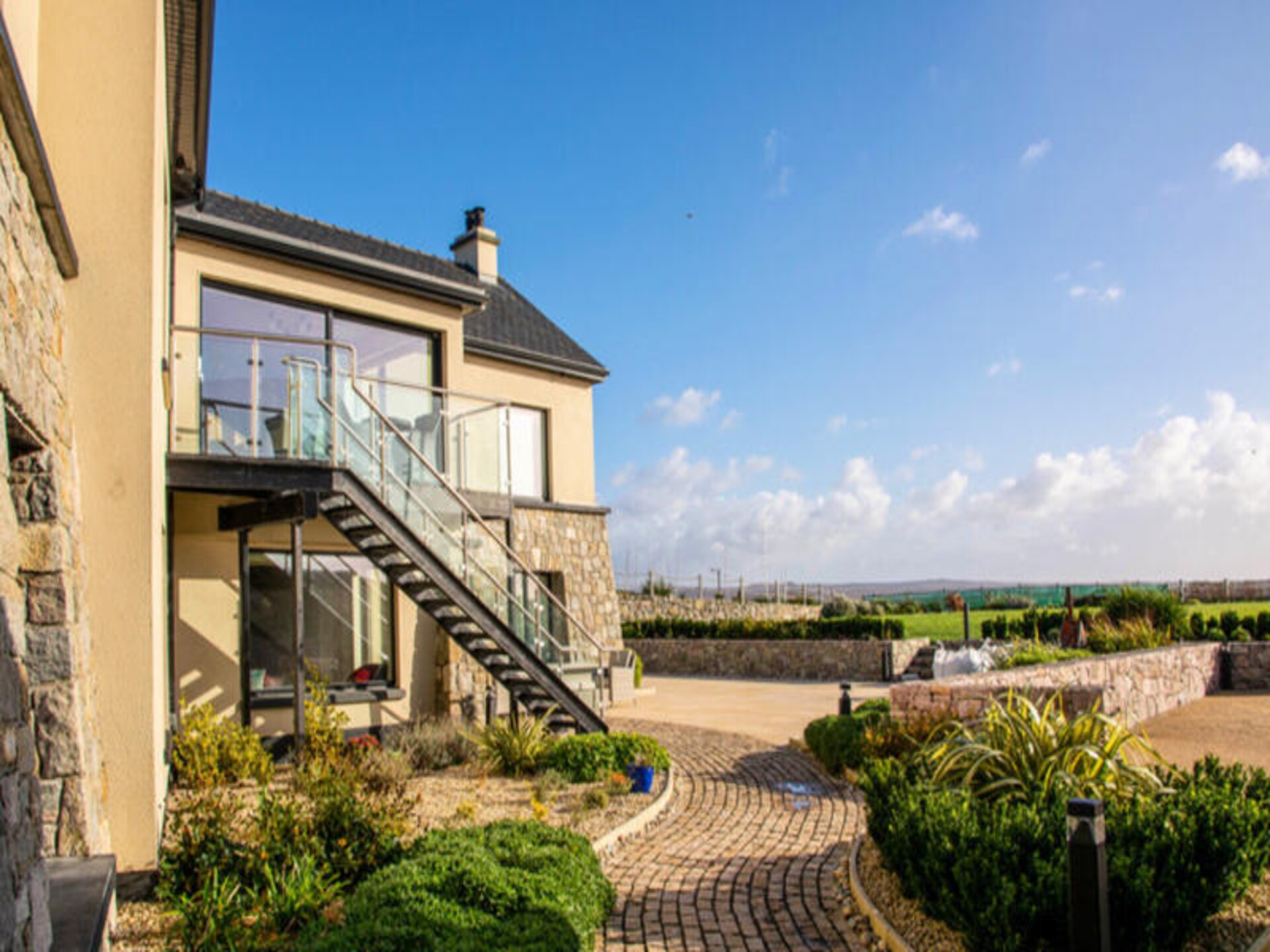 Ruim 6-slaapkamer huis aan de wilde kust van Carraroe, Connemara - foto 7
