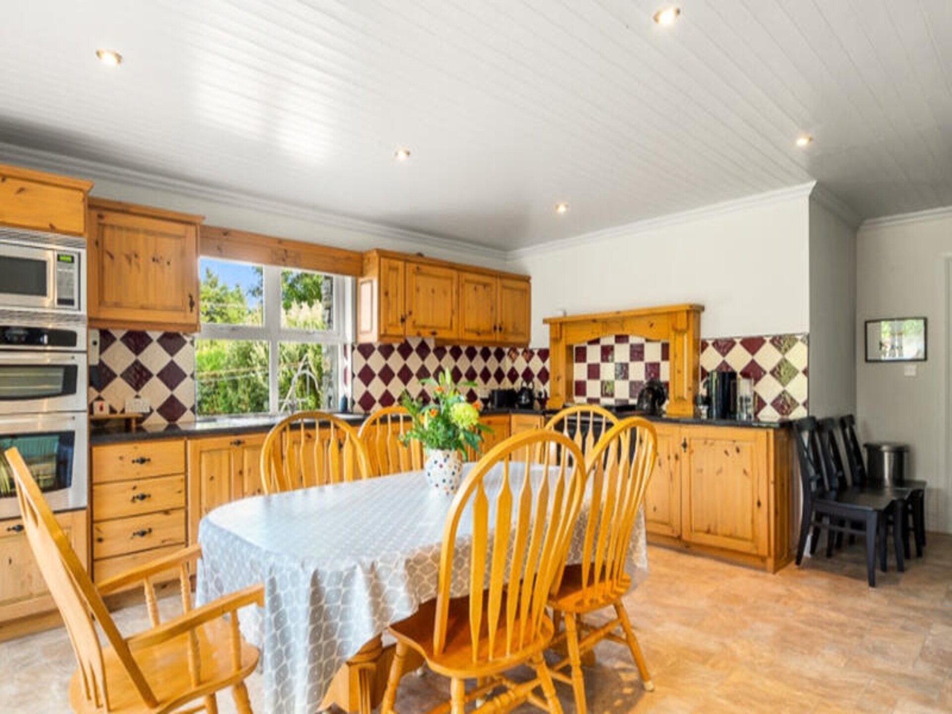 Ruim vakantiehuis in Clifden voor 8 personen met tuin, honden welkom - foto 4