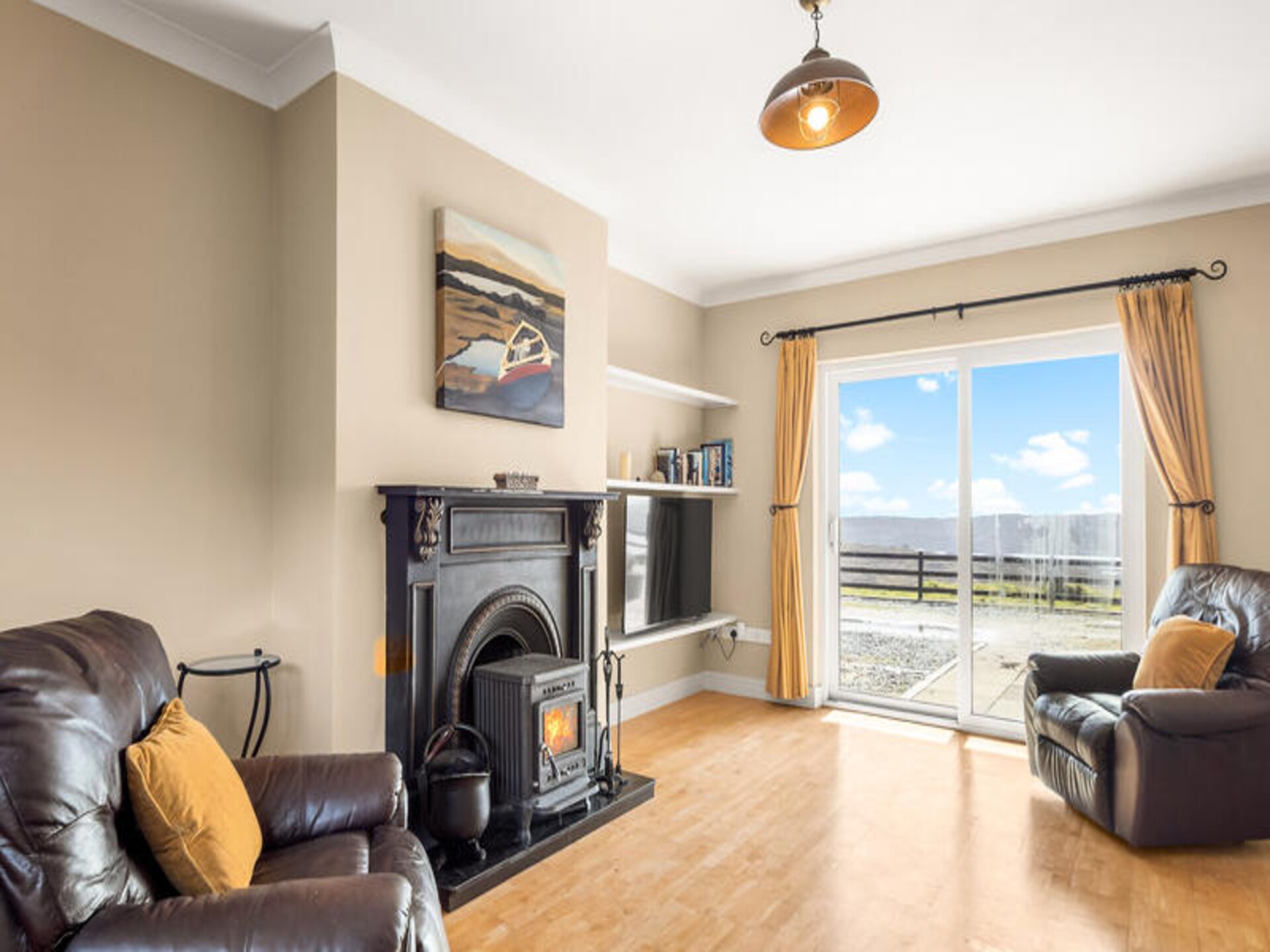 Ruim appartement in Clifden met panoramisch uitzicht op zee en Connemara - foto 3