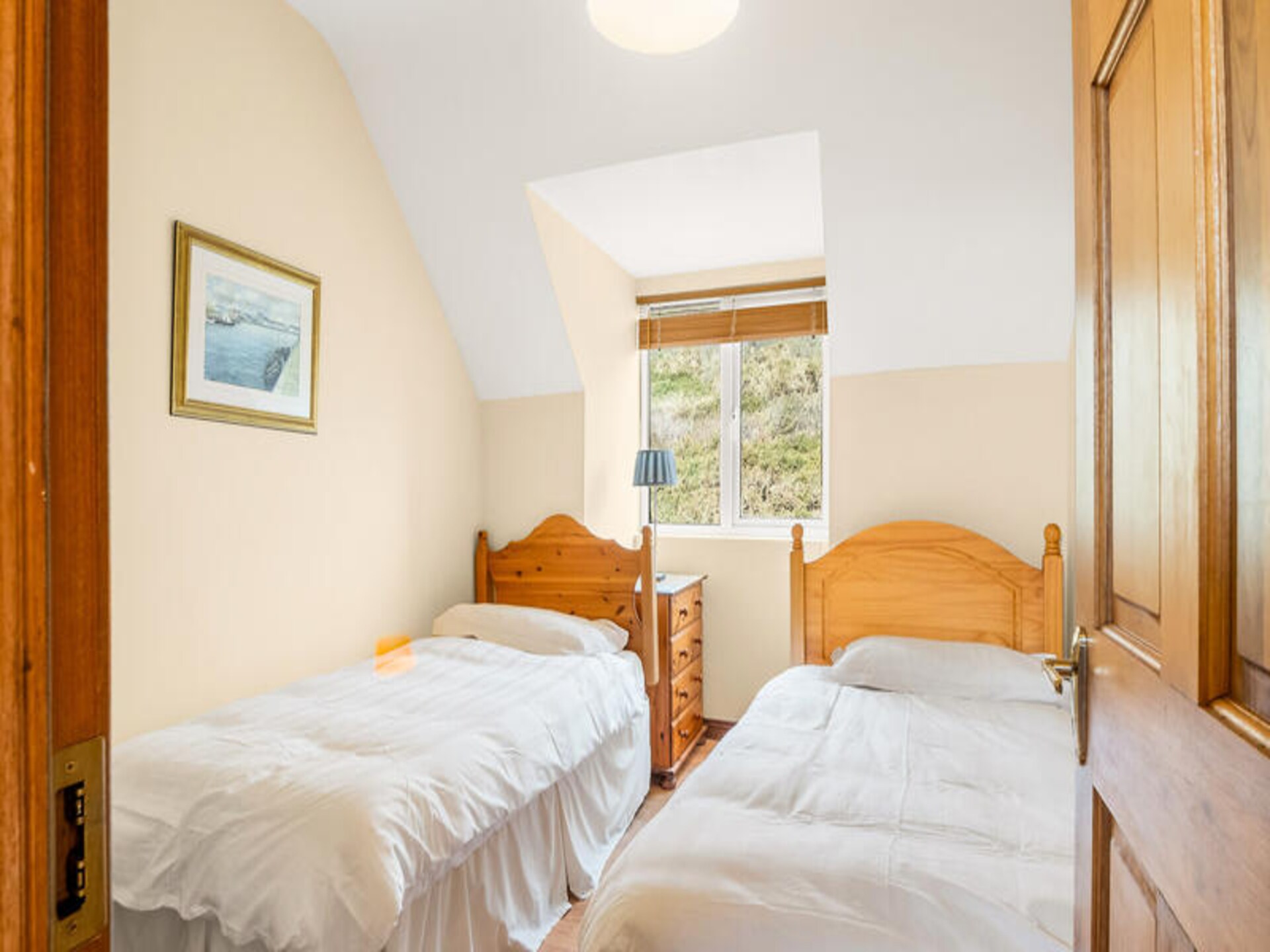 Ruim appartement in Clifden met panoramisch uitzicht op zee en Connemara - foto 21