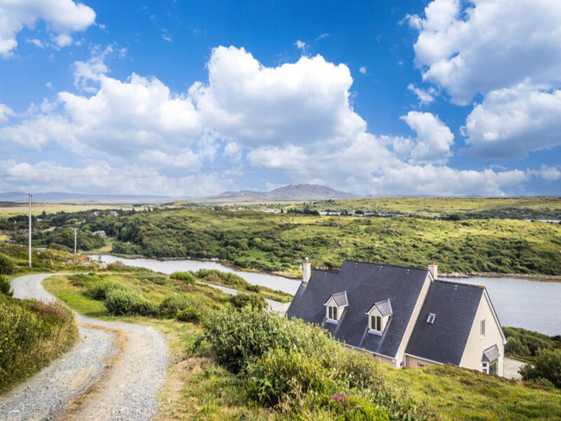 Ruim appartement in Clifden met panoramisch uitzicht op zee en Connemara - foto 35