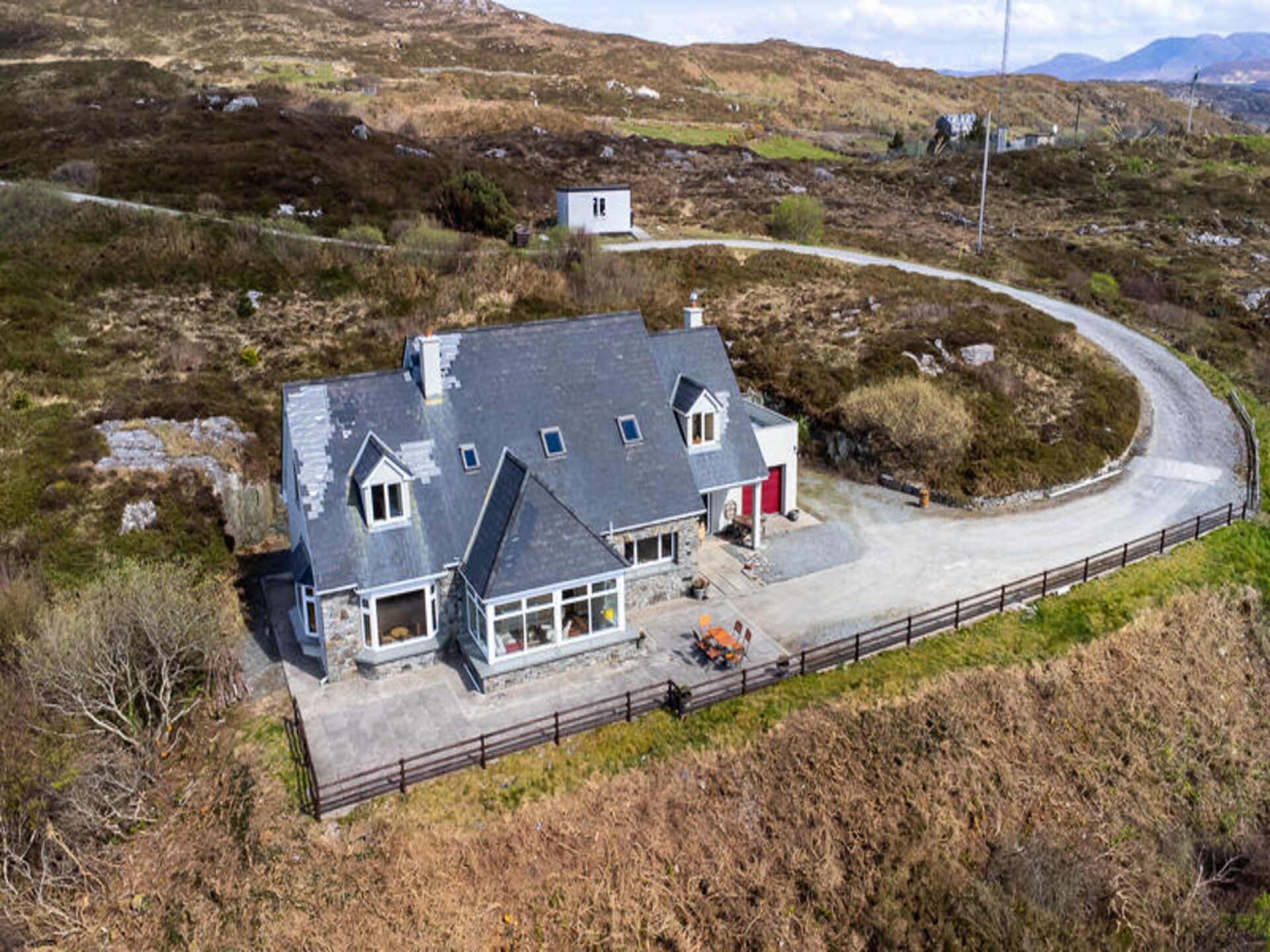 Ruim appartement in Clifden met panoramisch uitzicht op zee en Connemara - foto 36