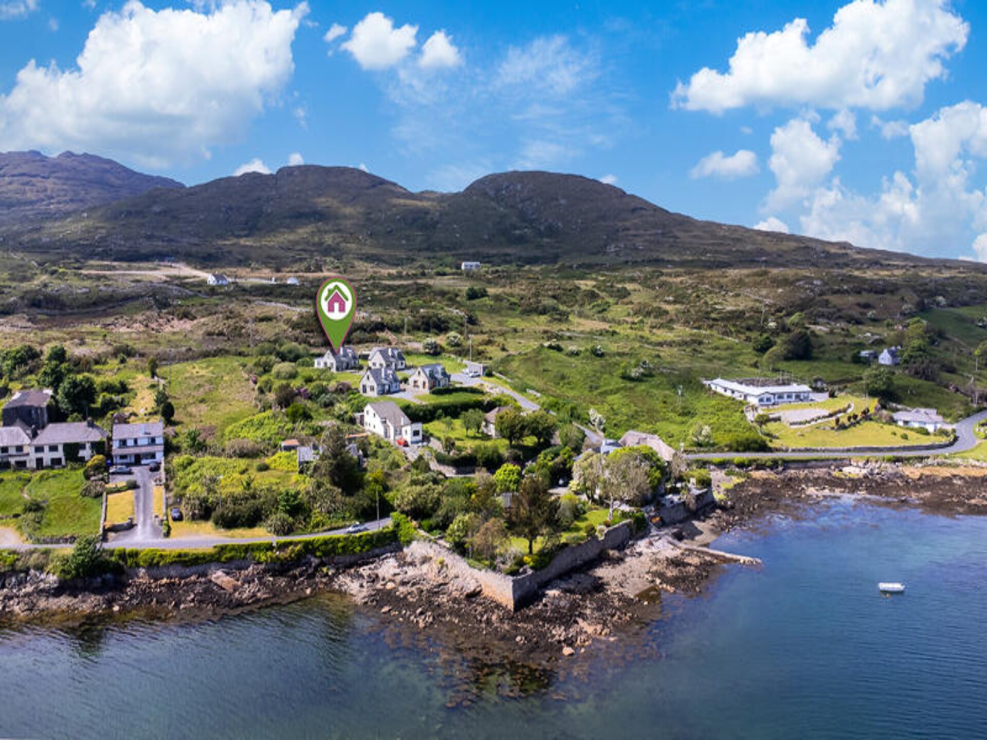 Knus kusthuis voor 8 in Roundstone, Connemara met tuin - foto 1