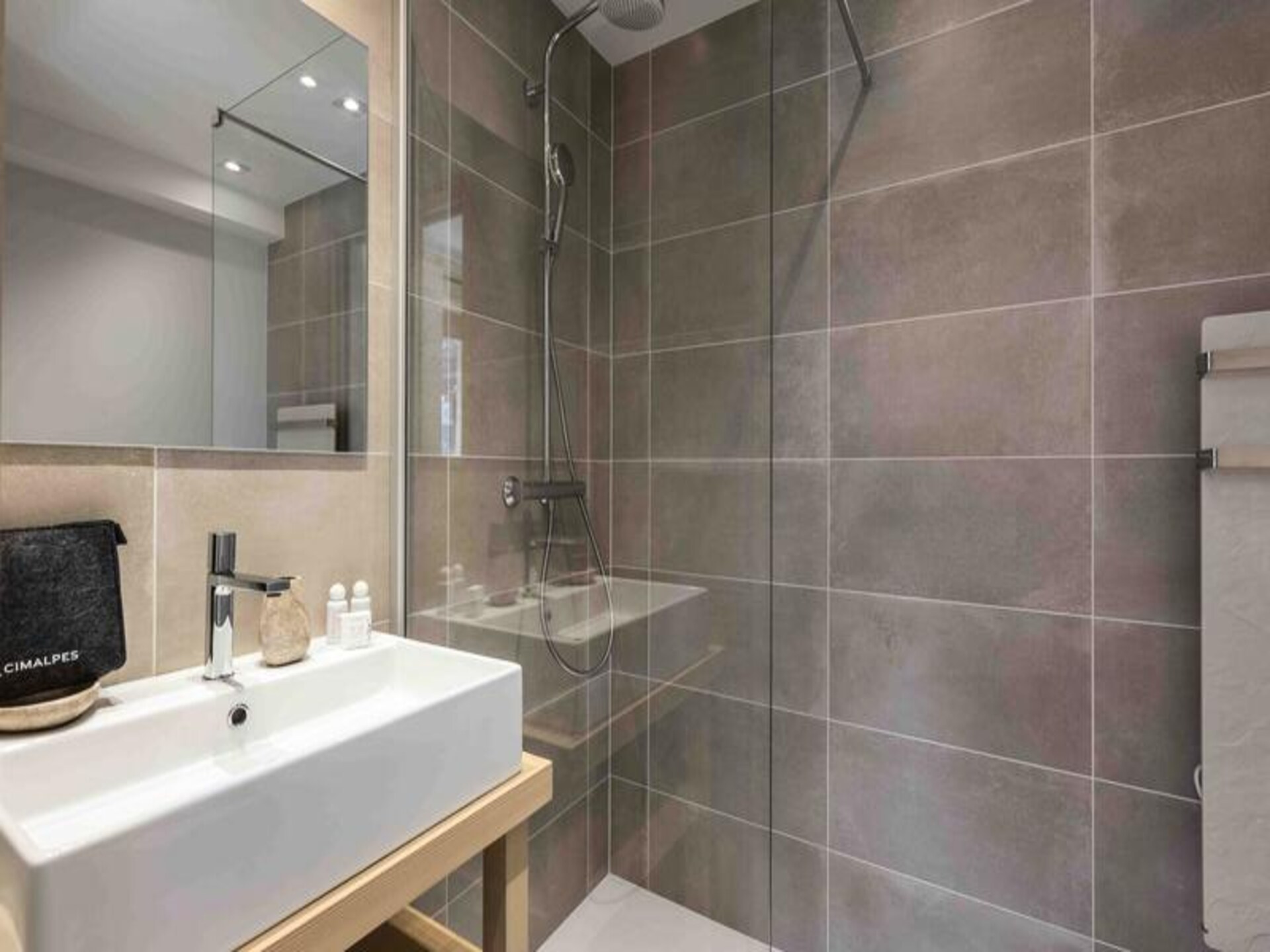 Luxe appartement in Méribel met sauna, jacuzzi en uitzicht op de bergen - foto 8