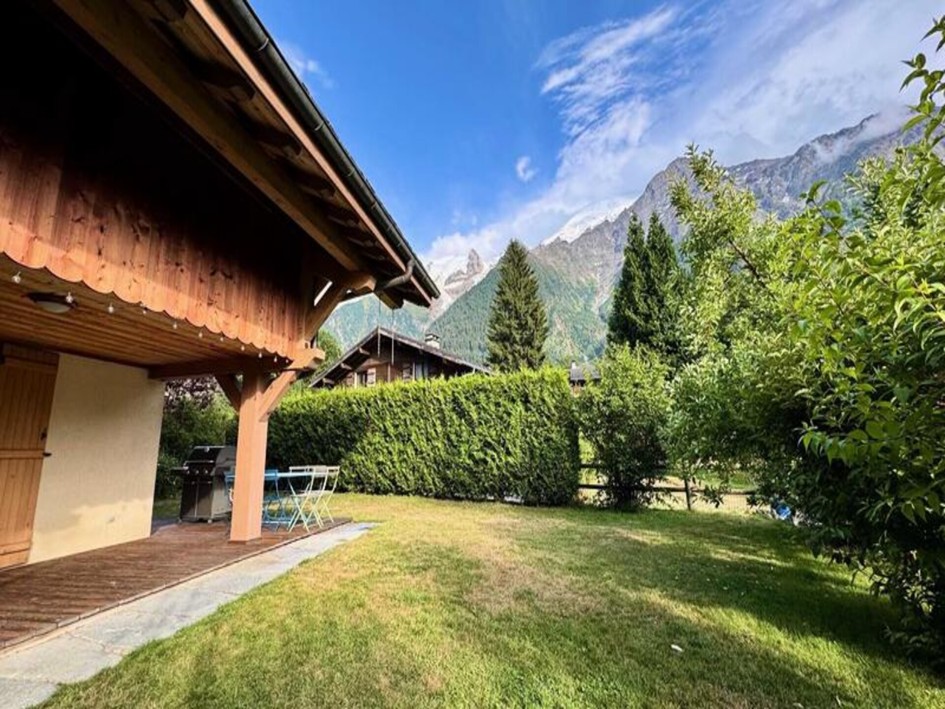 Ruim 8-persoons appartement met tuin en uitzicht op de Mont Blanc - foto 4