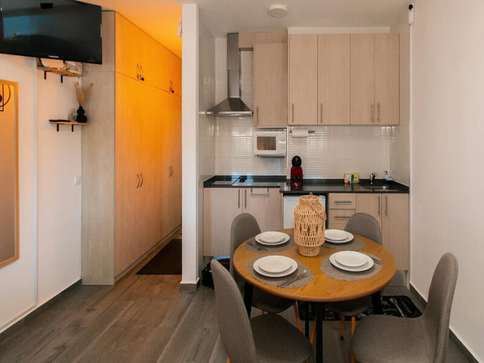Kompakt studio-appartement aan de grachten van Empuriabrava - foto 16