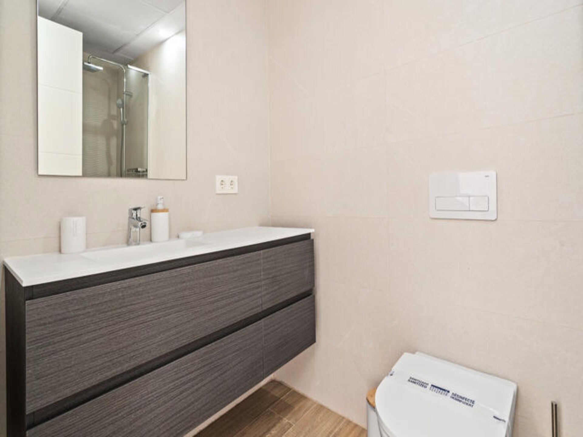 Modern appartement aan kristalheldere lagune bij Casares, vlakbij Estepona - foto 19
