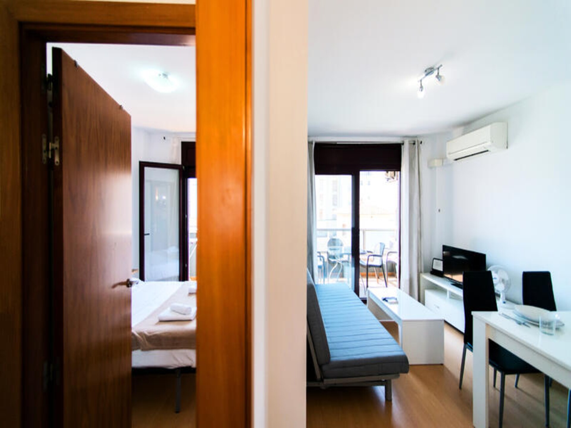 Licht appartement in Roses, 2 slaapkamers, vlakbij het strand - foto 23