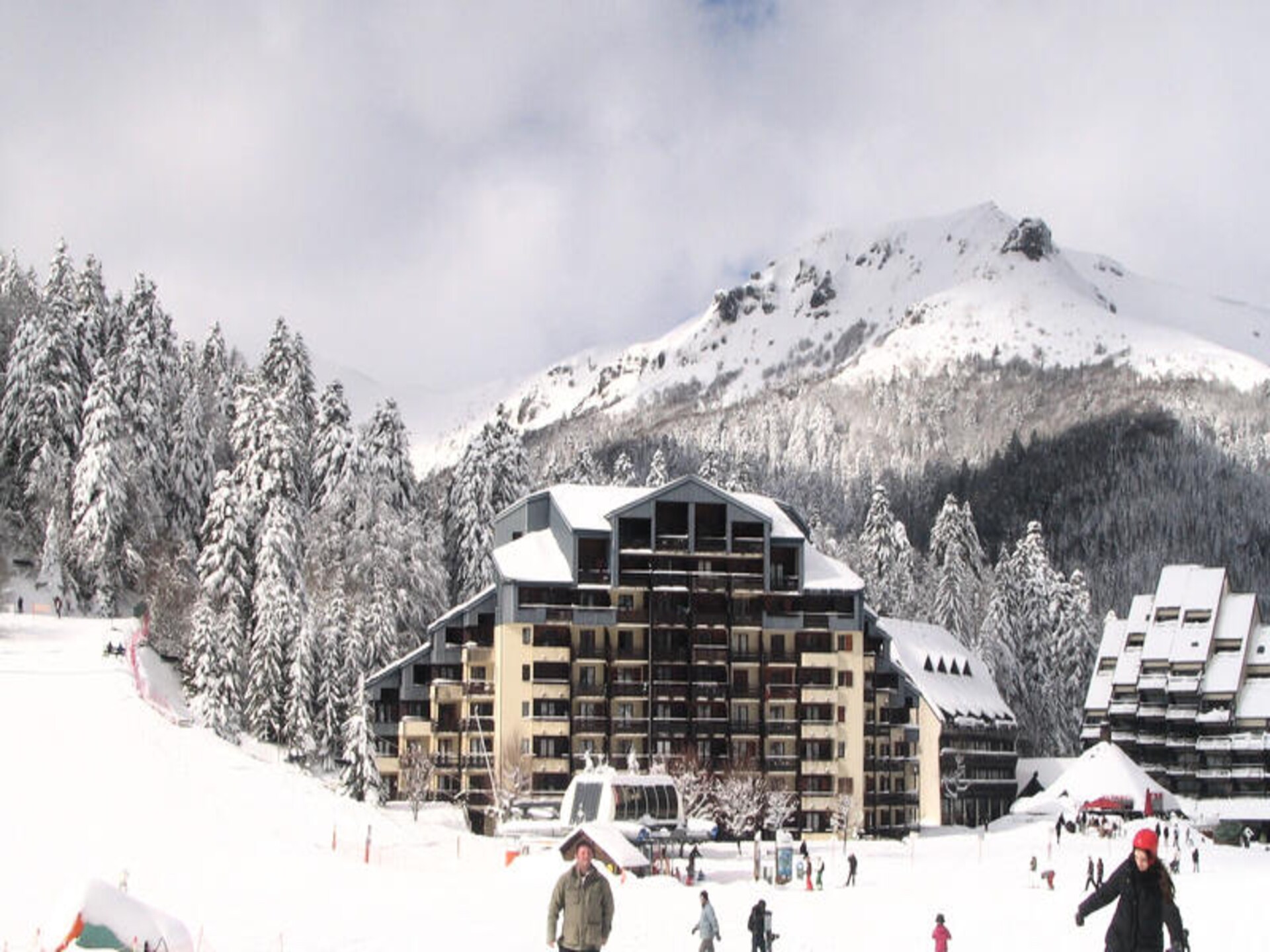 Gezellige studio op de piste in Lioran met balkon en bergzicht - foto 2
