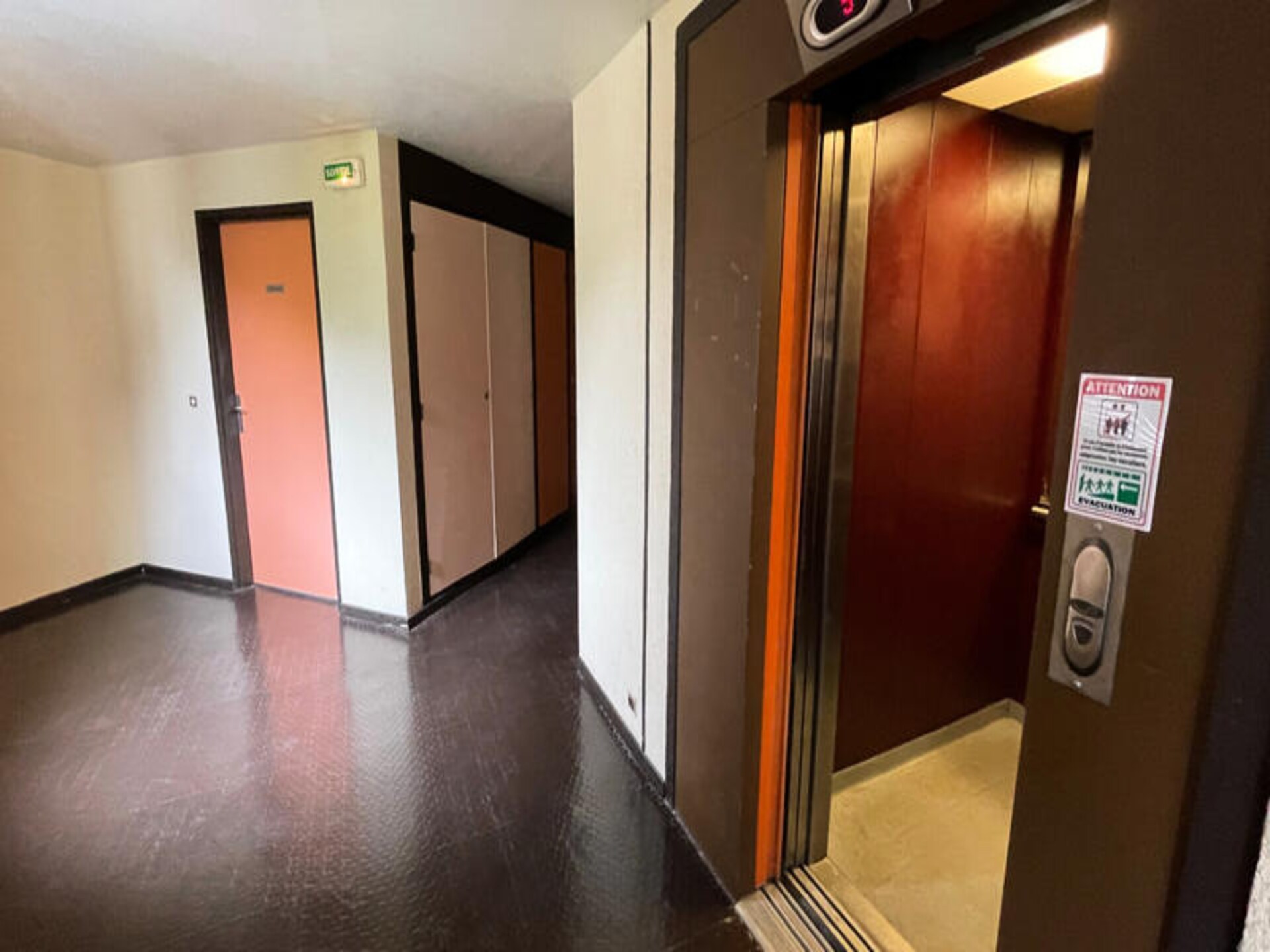 Gezellige studio op de piste in Lioran met balkon en bergzicht - foto 30